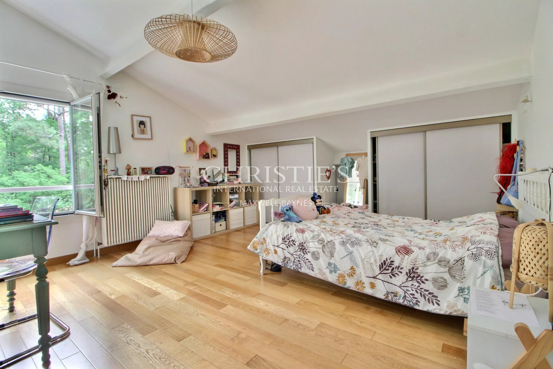 7 Bedroom Villa/Townhouse's Image 11