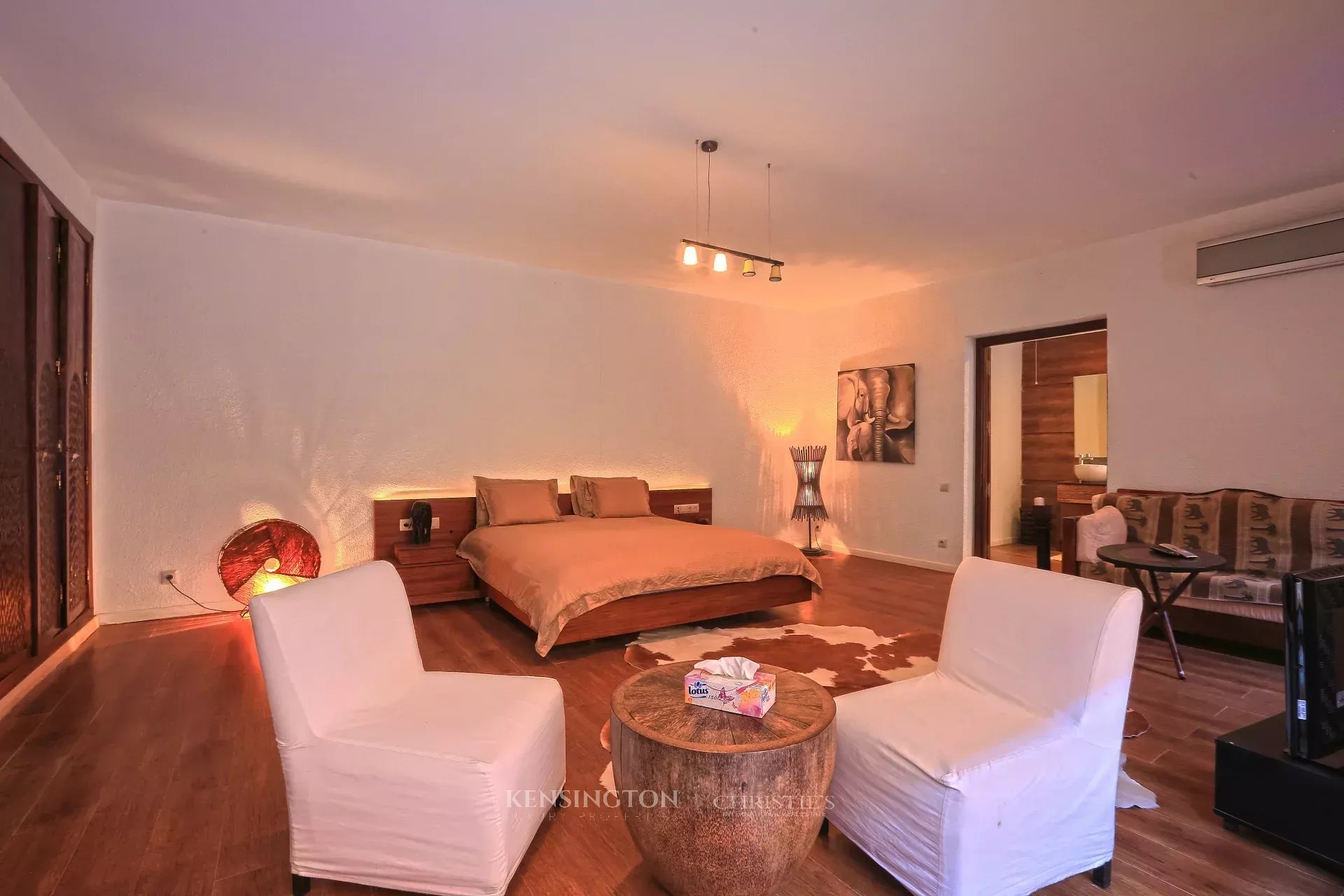 6 Bedroom Villa/Townhouse's Image 33