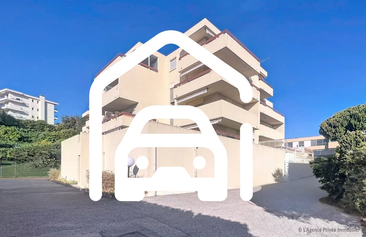 Garage à vendre – Cagnes-sur-Mer, Rue des Chênes
