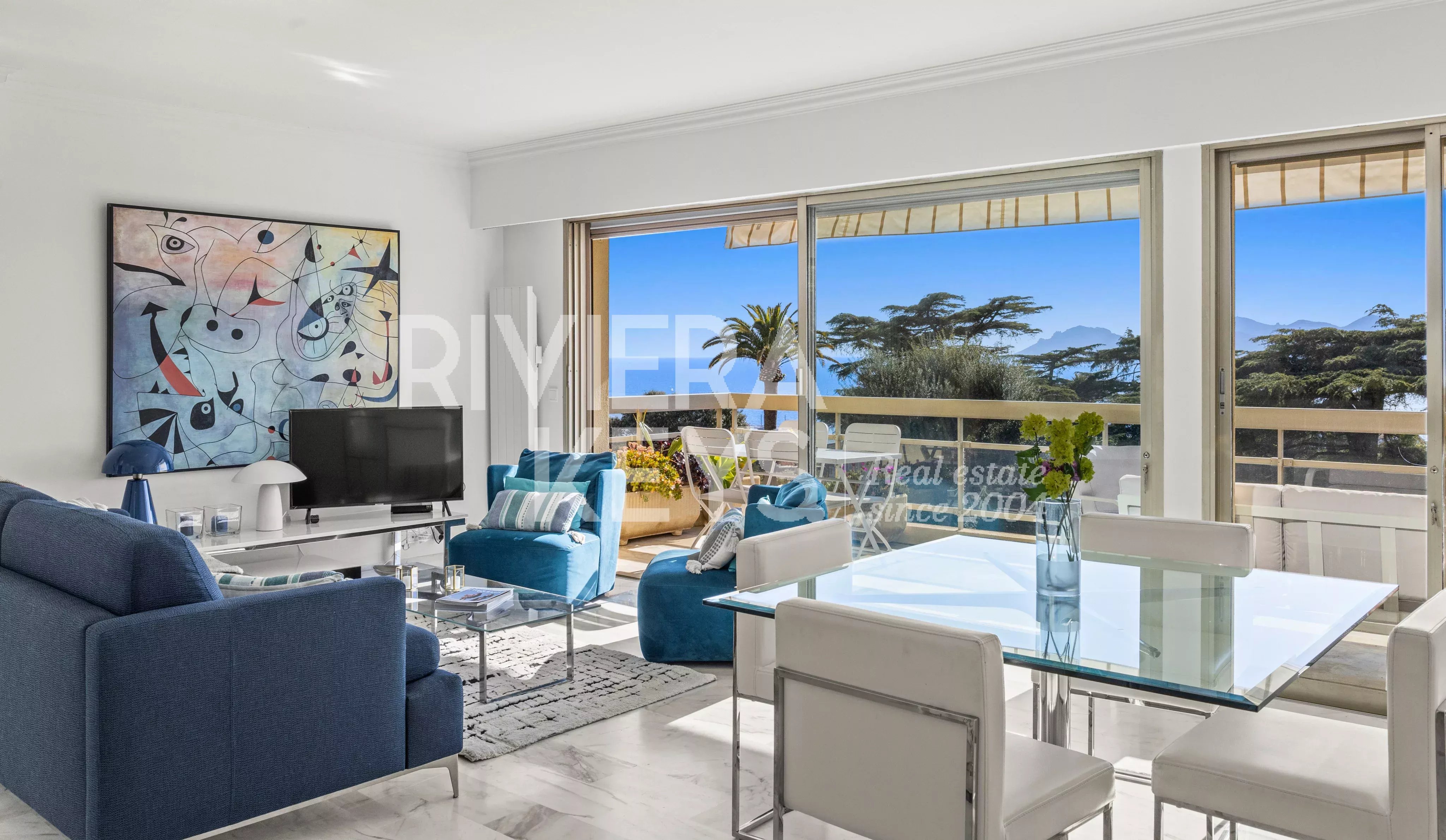 CANNES – Californie: 3-romsleilighet i øverste etasje med rolig beliggenhet og panoramautsikt over havet