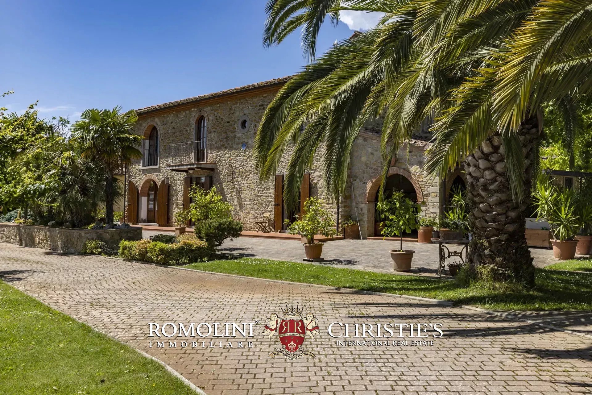 5 Bedroom Villa/Townhouse's Image 17