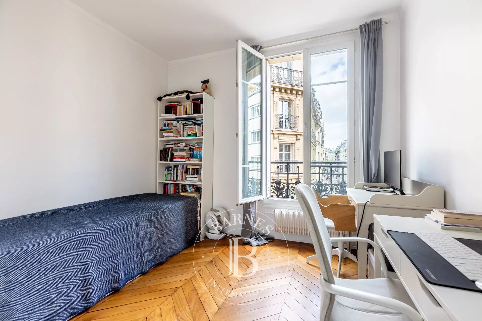 Paris  - Apartment 2 Bedrooms - picture 8