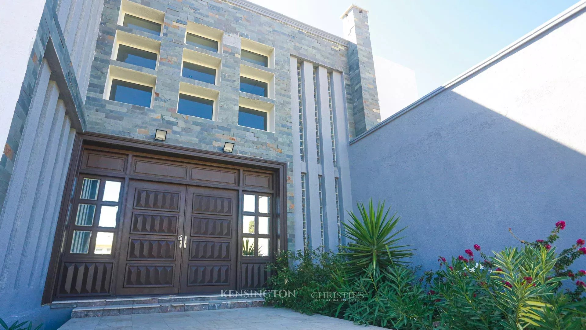 7 Bedroom Villa/Townhouse's Image 21