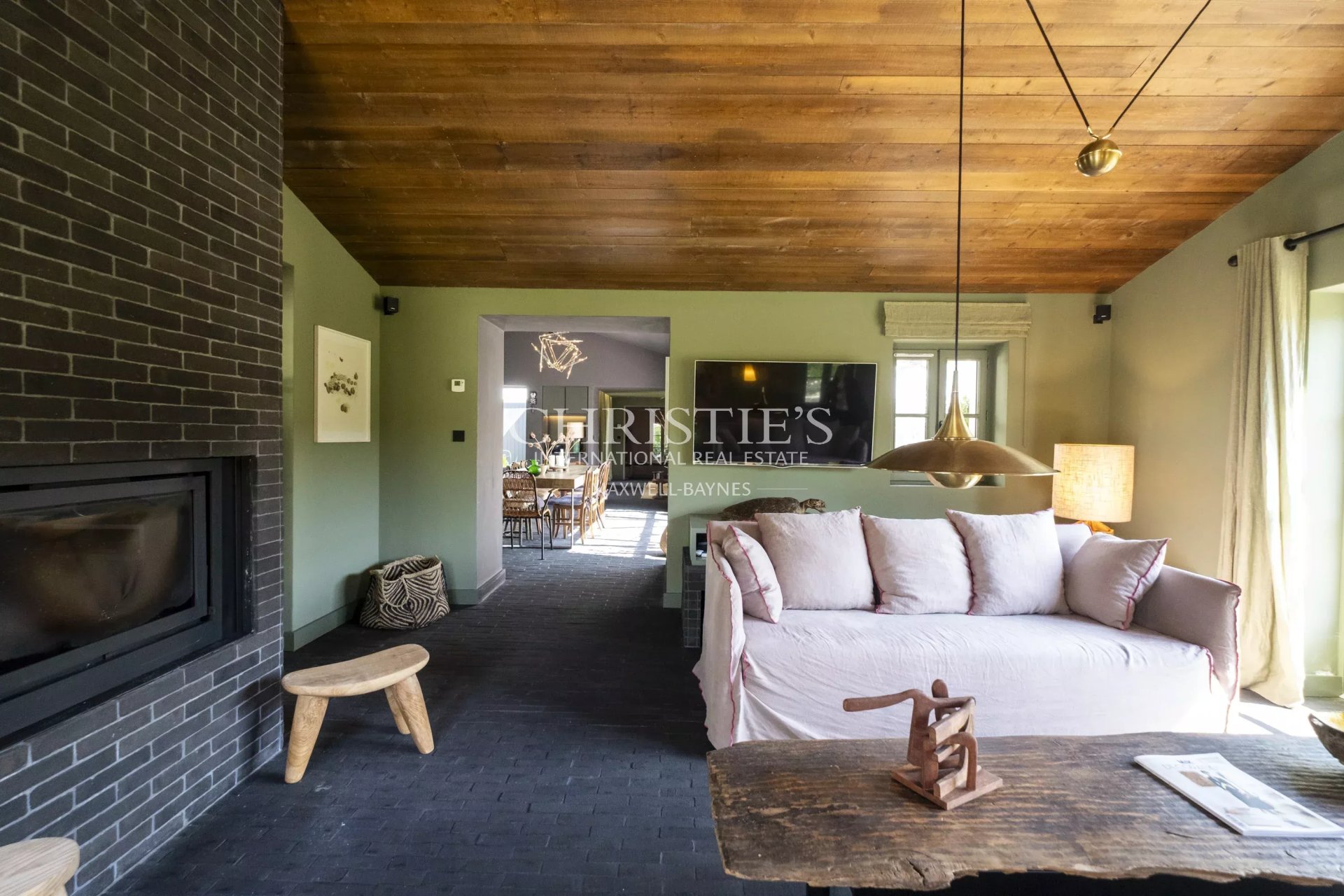 6 Bedroom Villa/Townhouse's Image 8