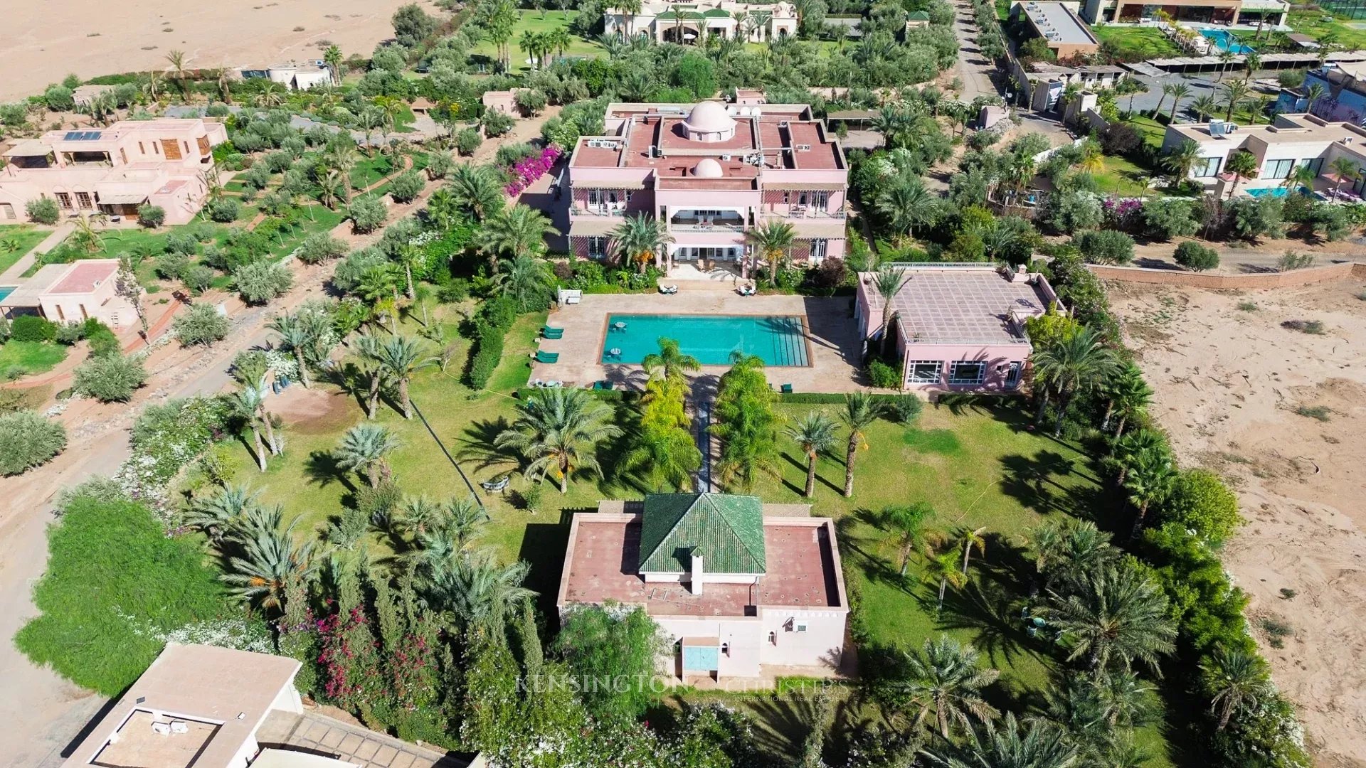 14 Bedroom Villa/Townhouse's Image 32