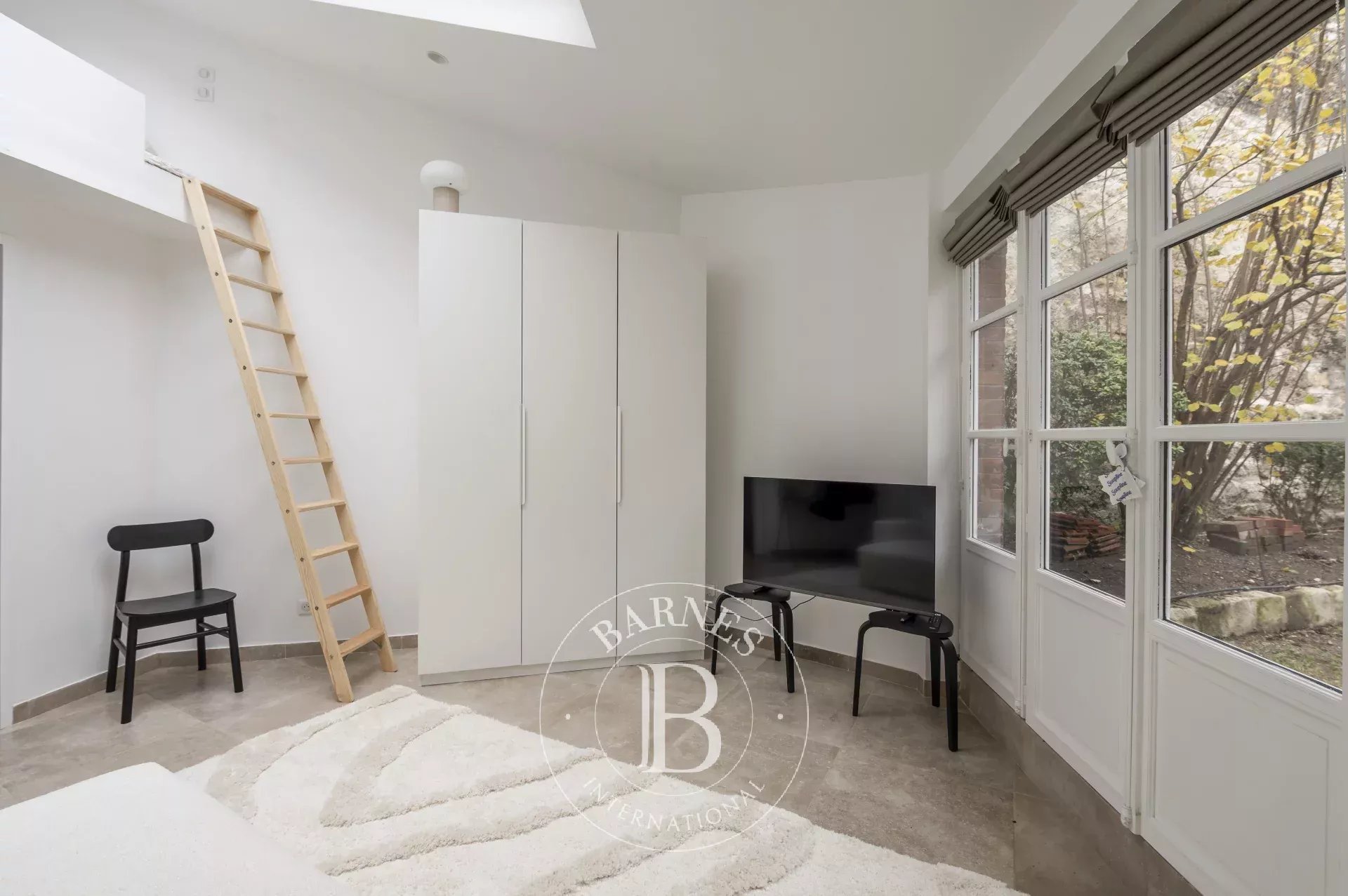 Paris  - House 4 Bedrooms - picture 10
