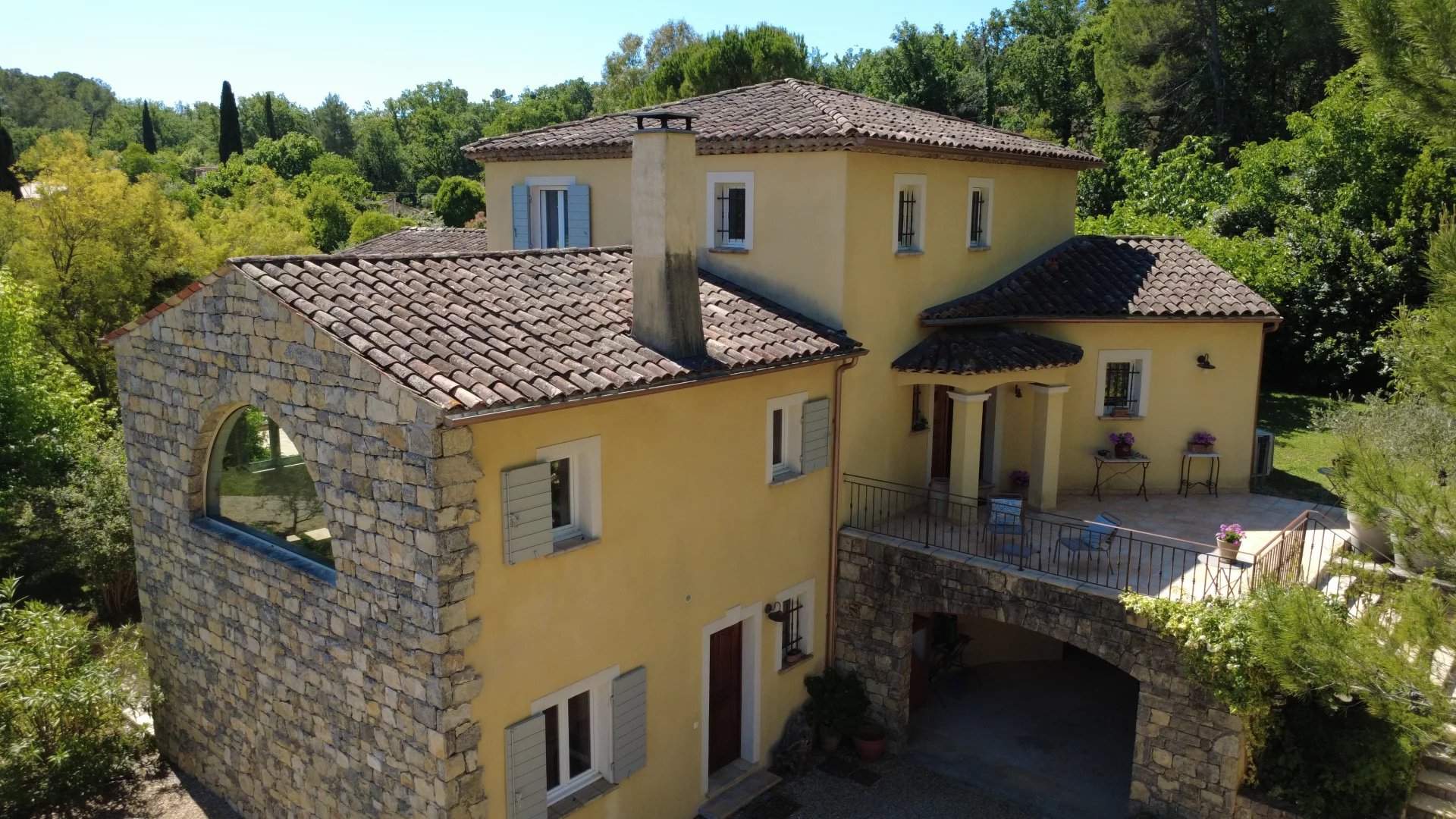 Fabulous 4 bedroom house with large Independent Studio and Swimming Pool - Fayence