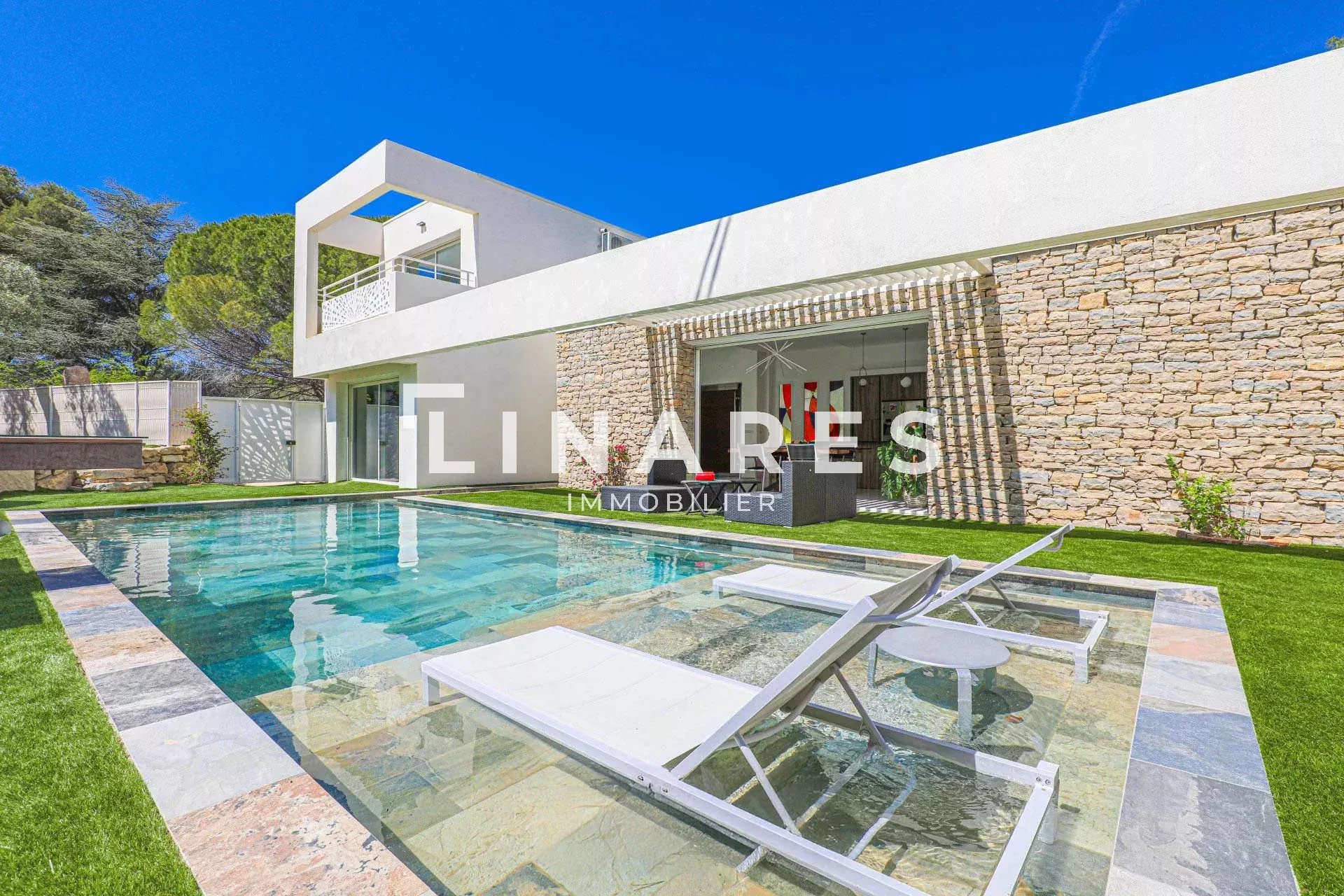 LA PERLE RARE - Villa T4 280m2 dans domaine sécurisé accès privatif plage - Terrain 1000 m2 - Piscine - Garage - 13600  LA CIOTAT