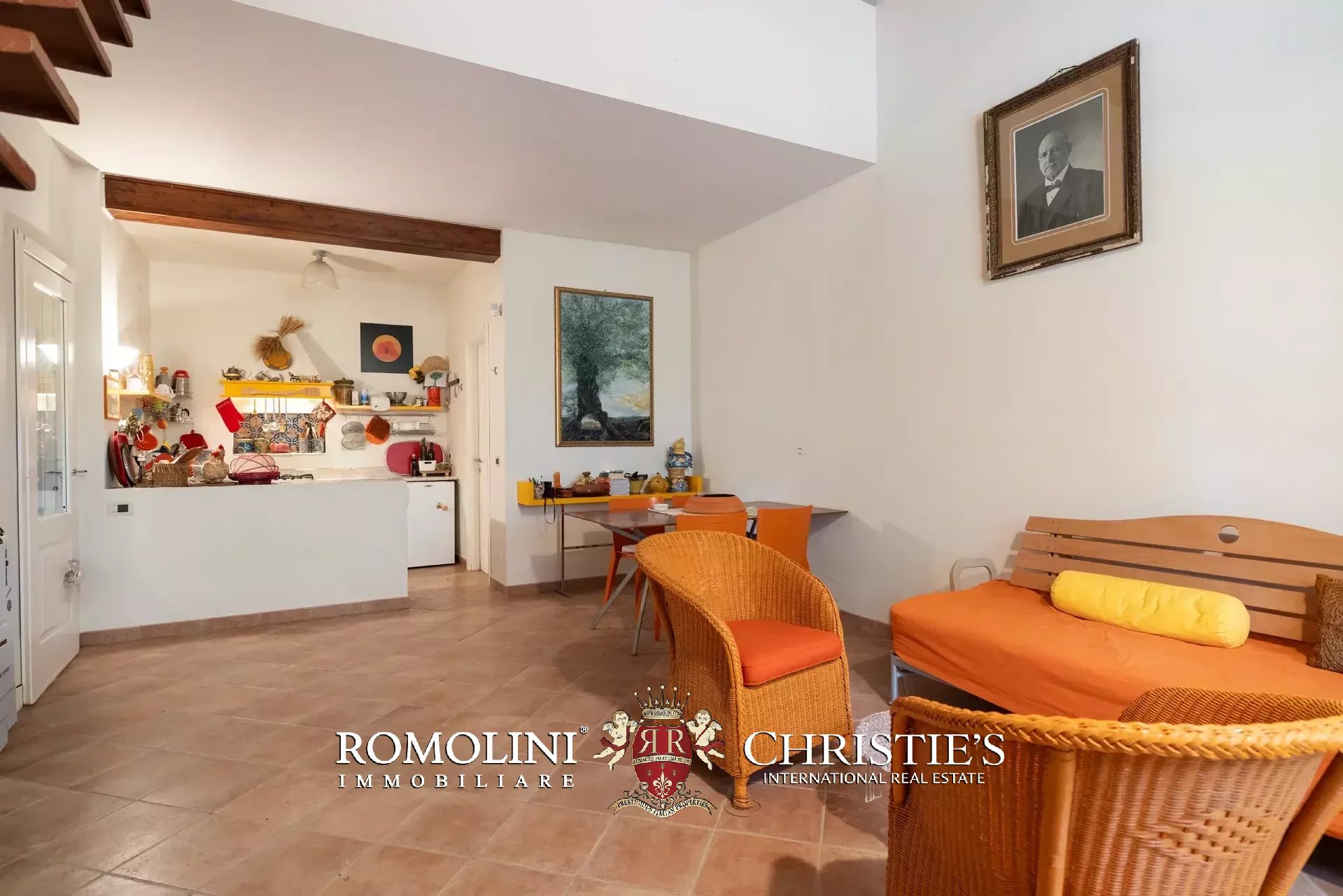 8 Bedroom Villa/Townhouse's Image 26