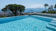 Luxury Villa in Cannes: Prestigious Family Estate with Sea Views — photo 2 of 3