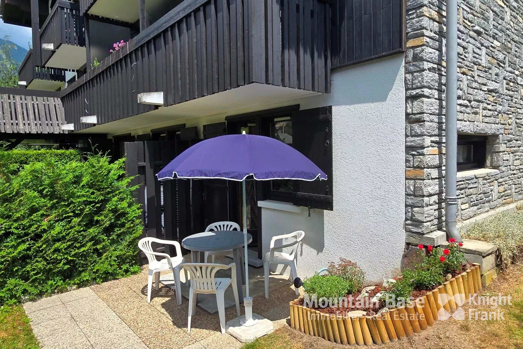 Apartment Jardin is a ground floor studio in Plaine des Praz Accommodation in Chamonix