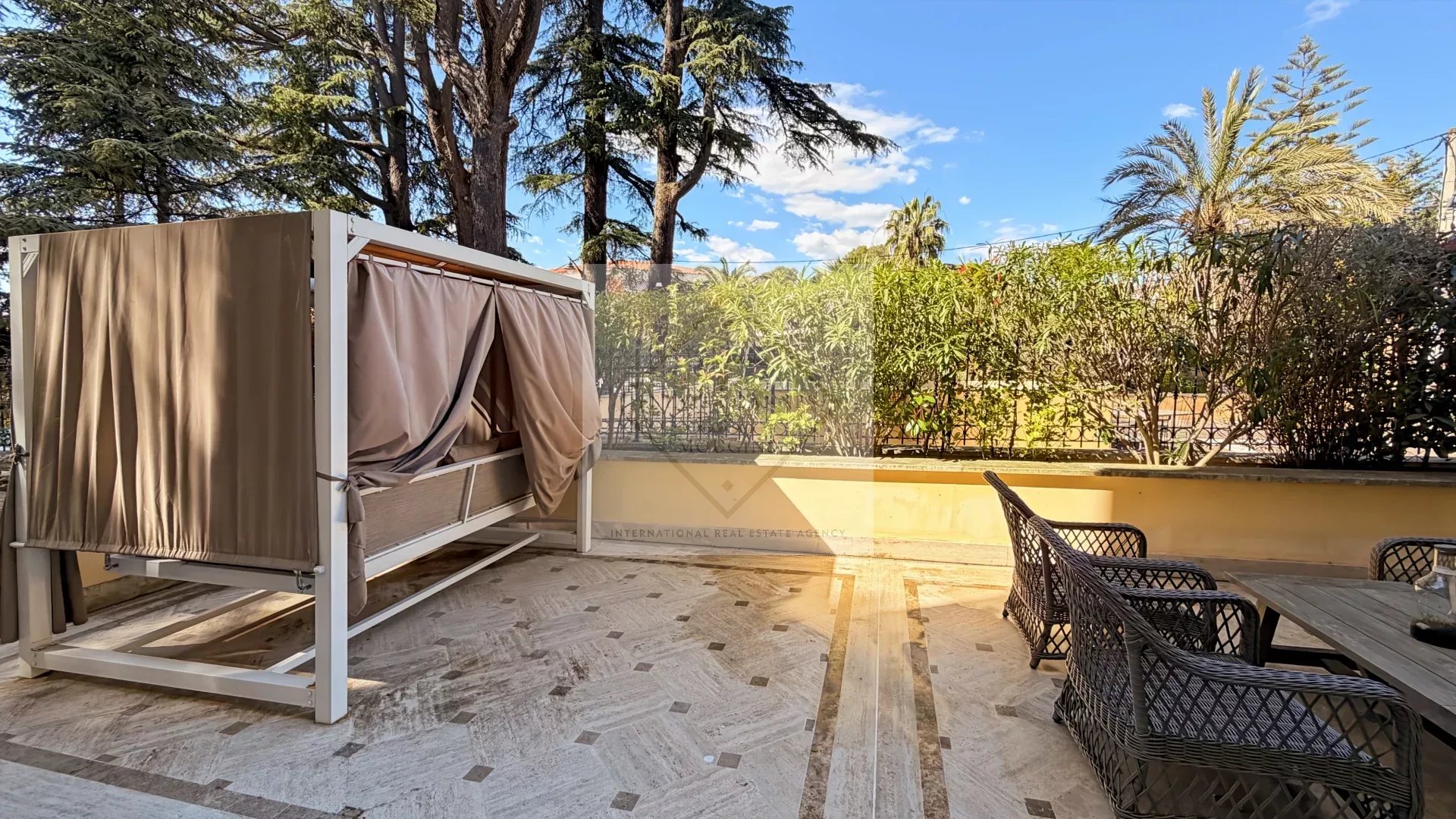 Lumière et Charme Belle Époque, Appartement trois pièces CANNES — photo 14