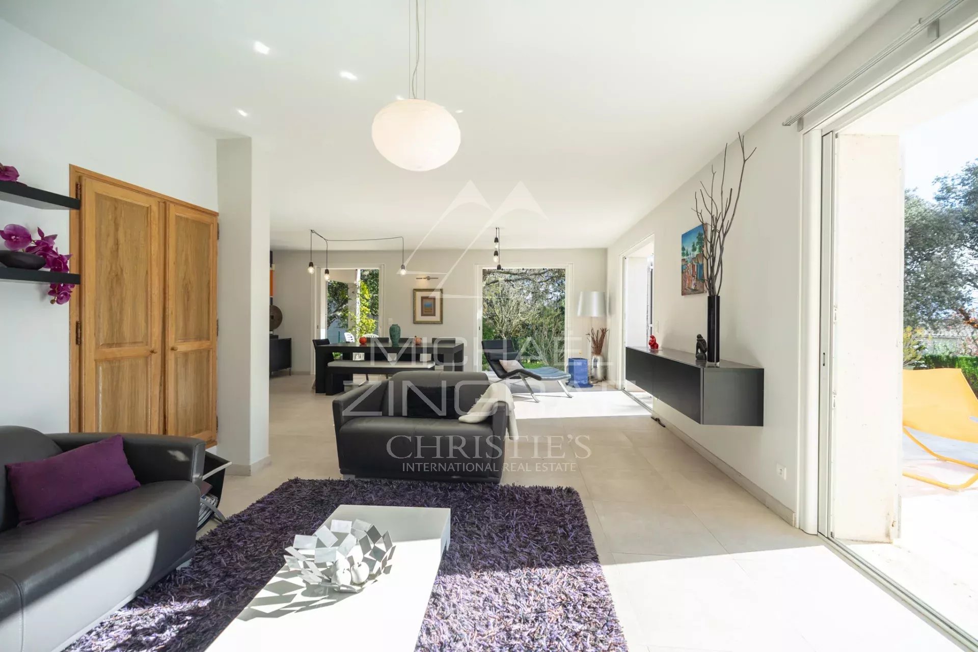 4 Bedroom Villa/Townhouse's Image 6