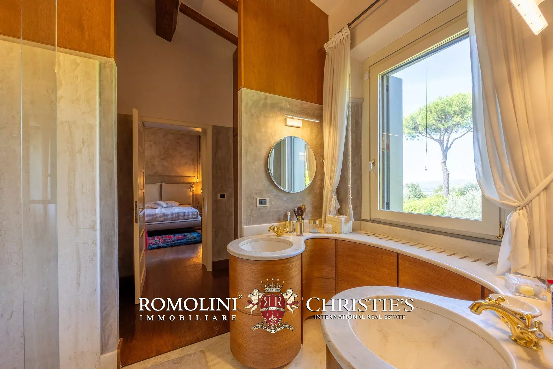 4 Bedroom Villa/Townhouse's Image 64