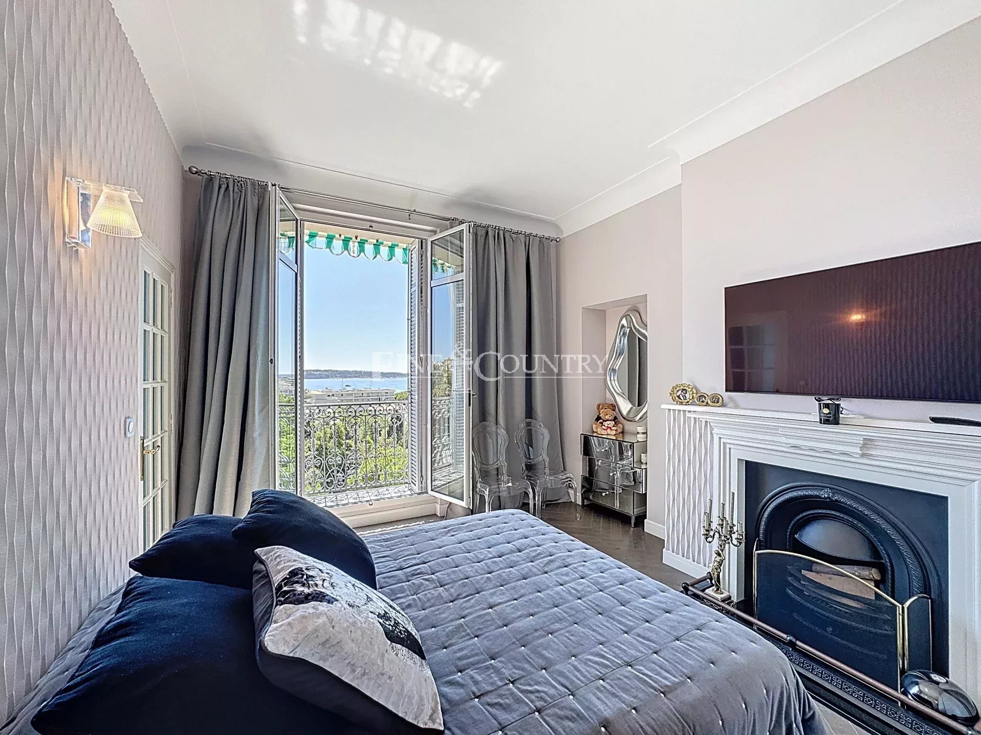 Photo of Sea View apartment for sale in Cannes