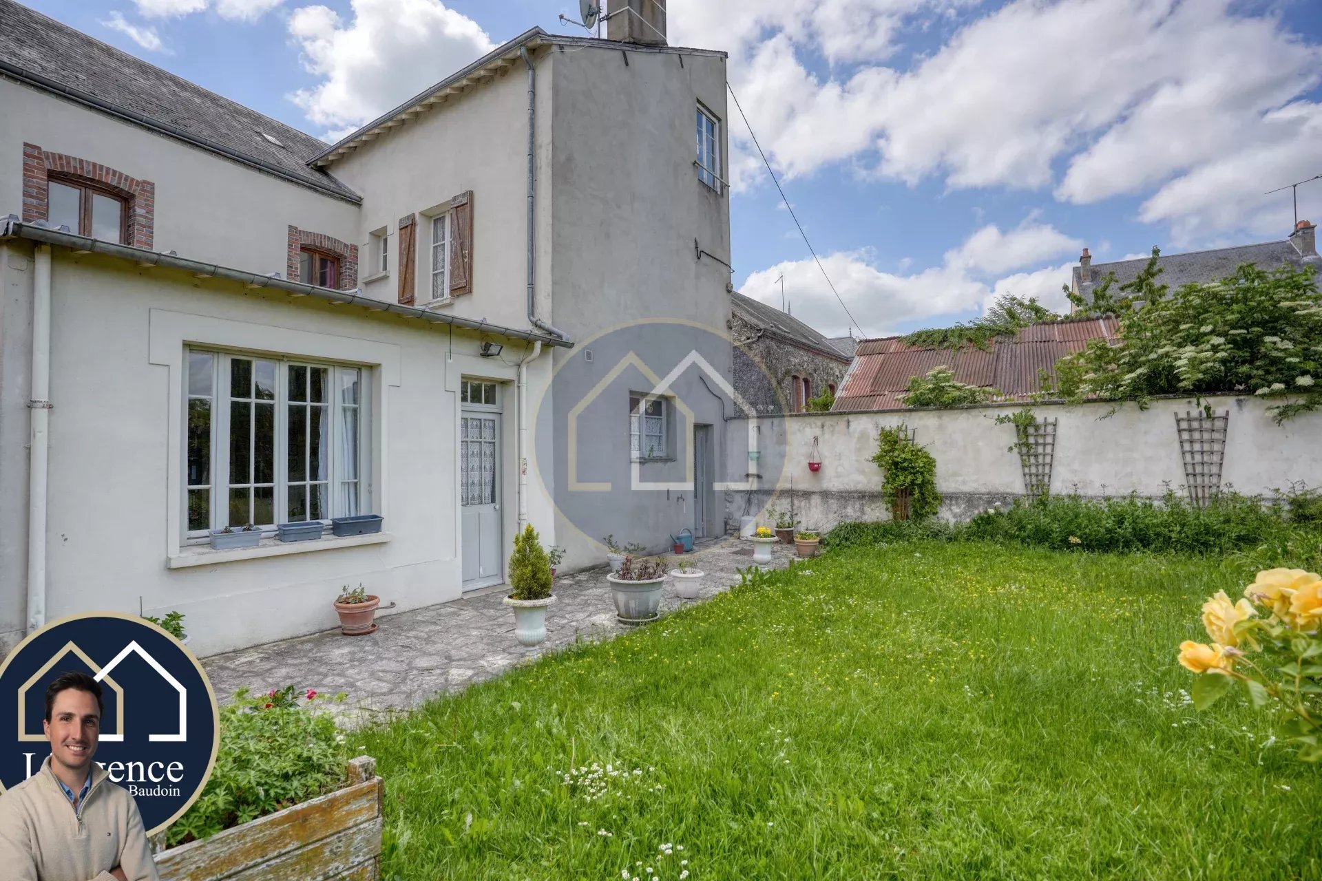 MAISON DE CHARME 210 M² - FORT POTENTIEL POUR MAISON DE FAMILLE OU INVESTISSEMENT - TERRAIN 995 M²