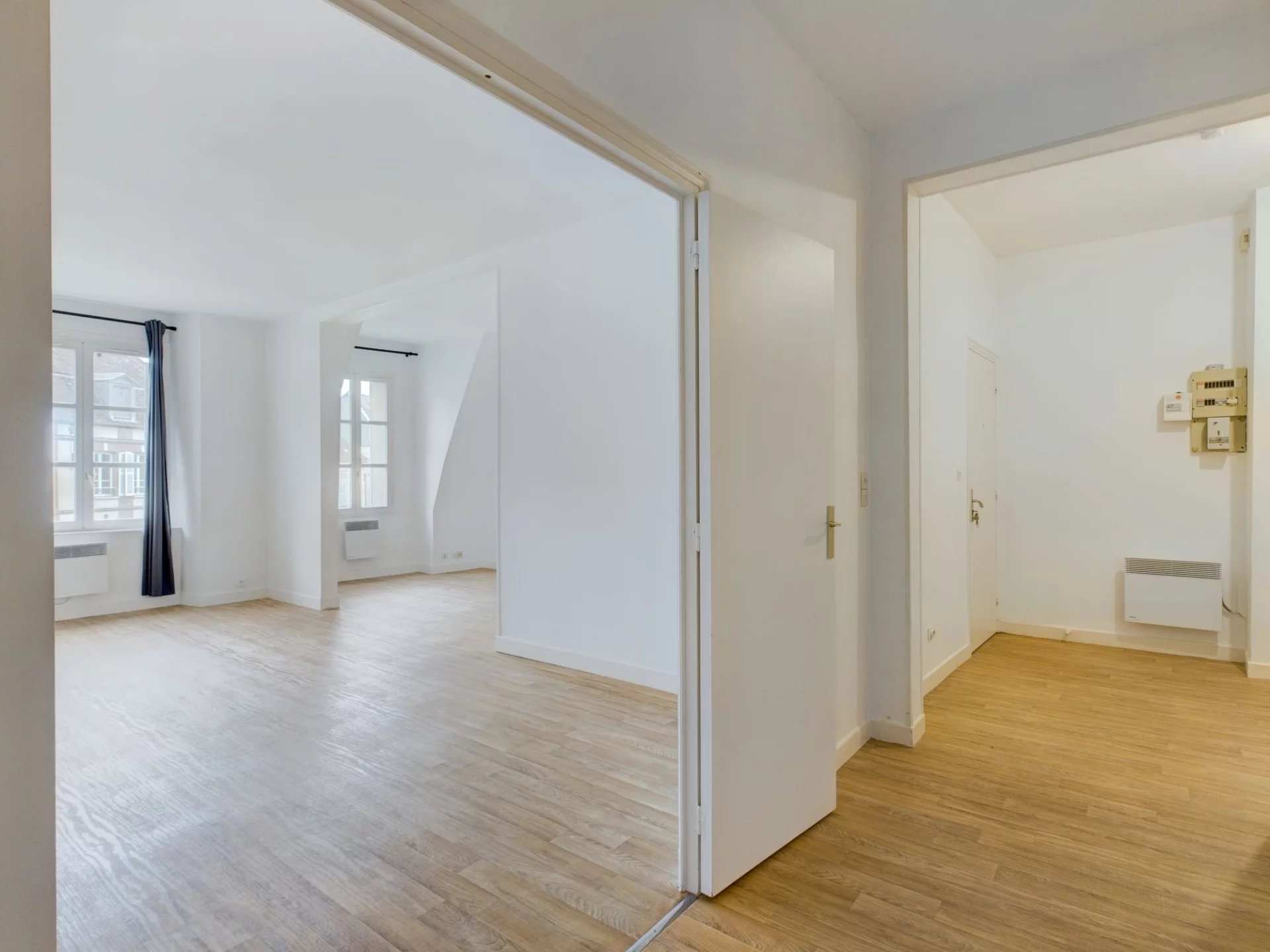 Appartement 2 pièces NOGENT sur Seine, 1h en train de la gare de l'Est.