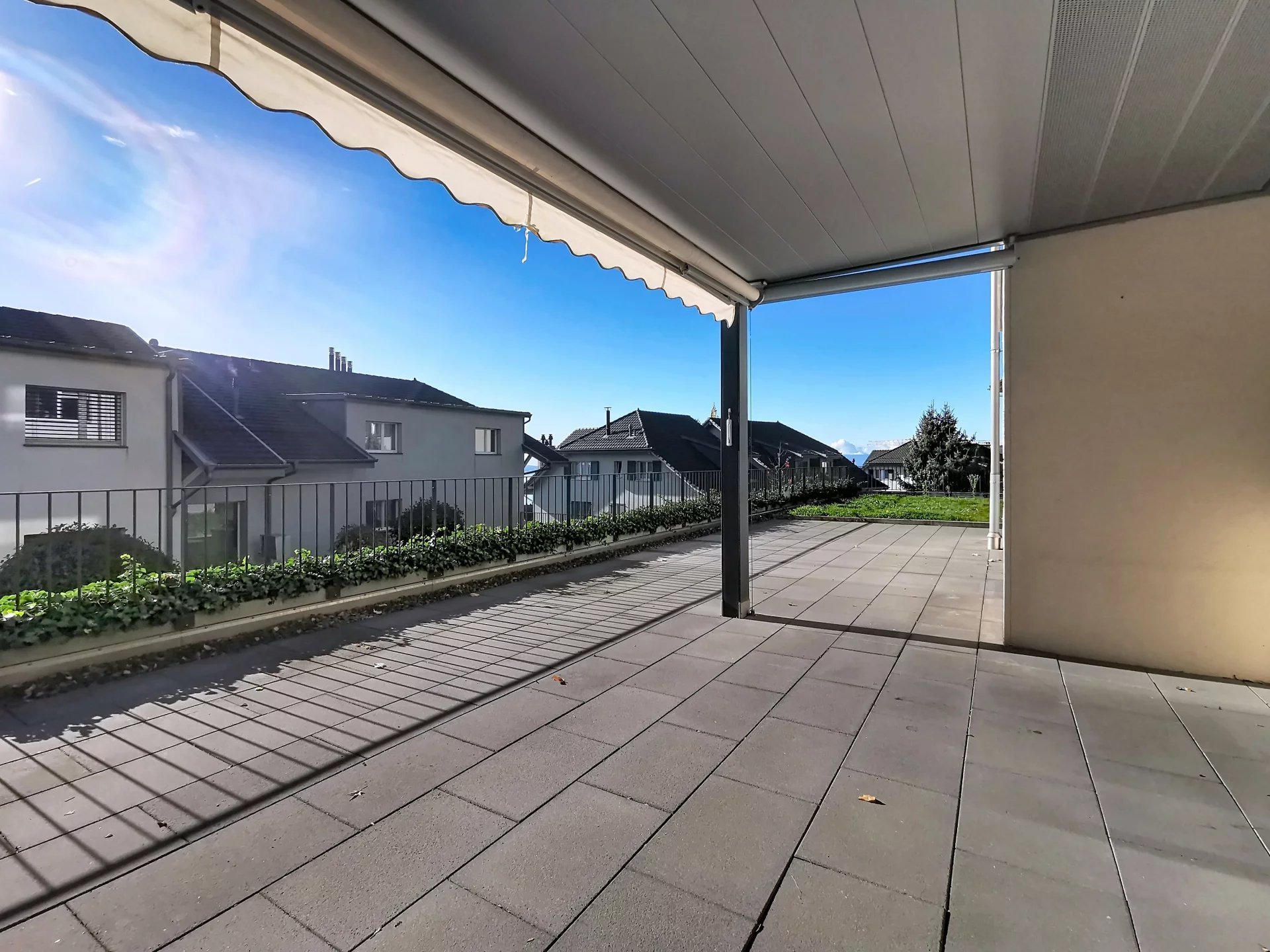 Superbe 3.5 pièces avec jardin, terrasse et échappée sur le lac