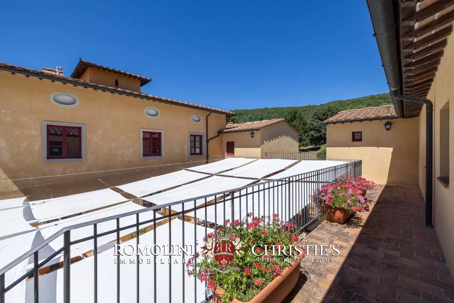 63 Bedroom Villa/Townhouse's Image 43