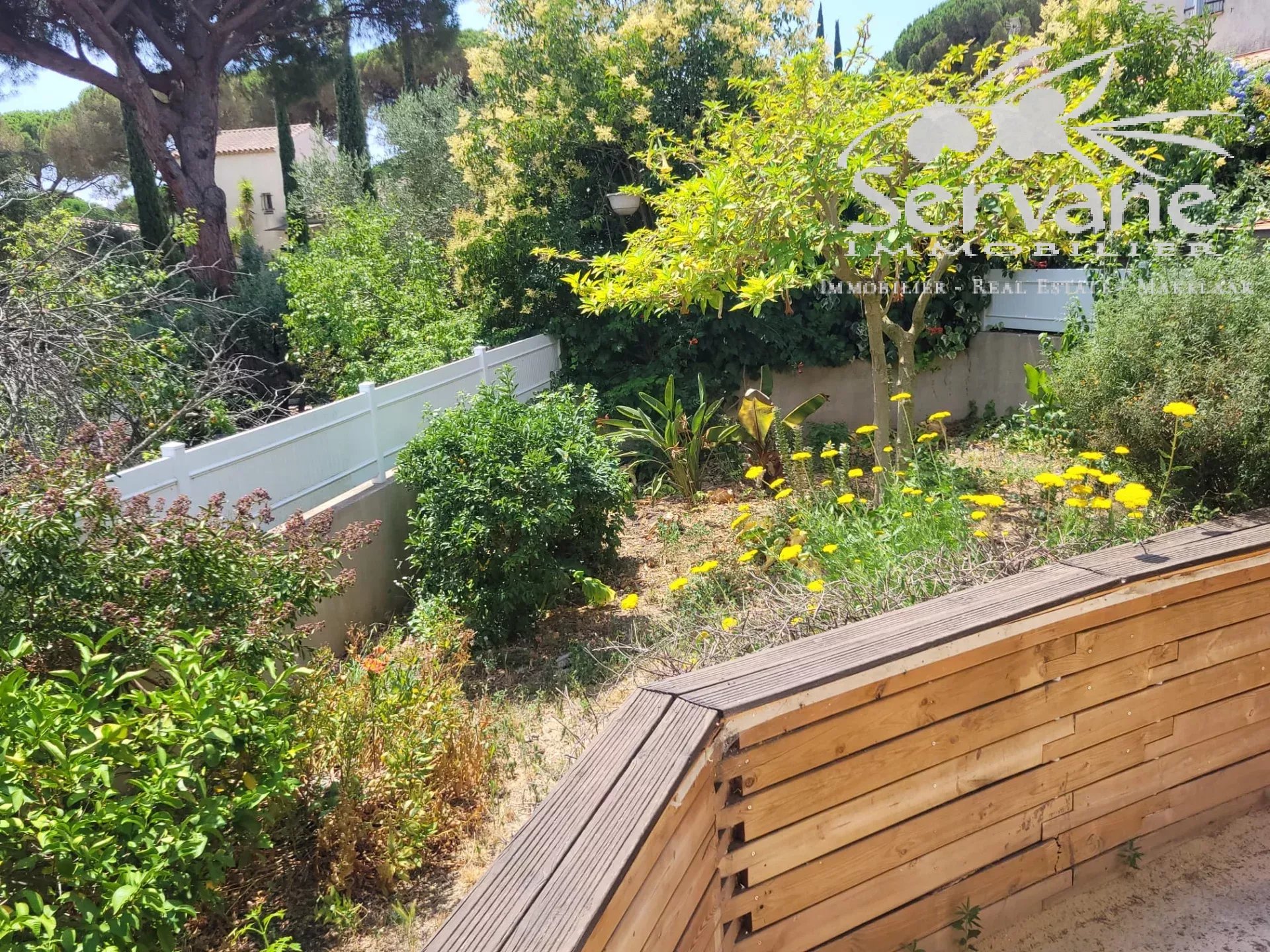 Charming 2-Bedroom Villa with Modern Amenities in Fréjus