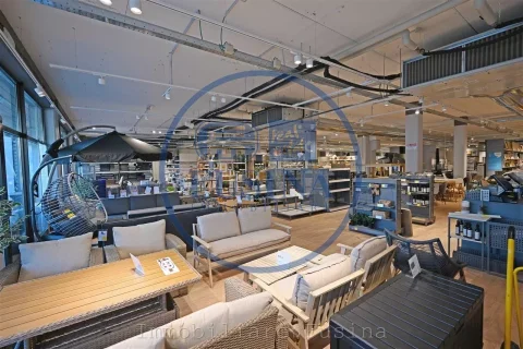 Negozio---Locale-commerciale-in-vendita---Brunico-5