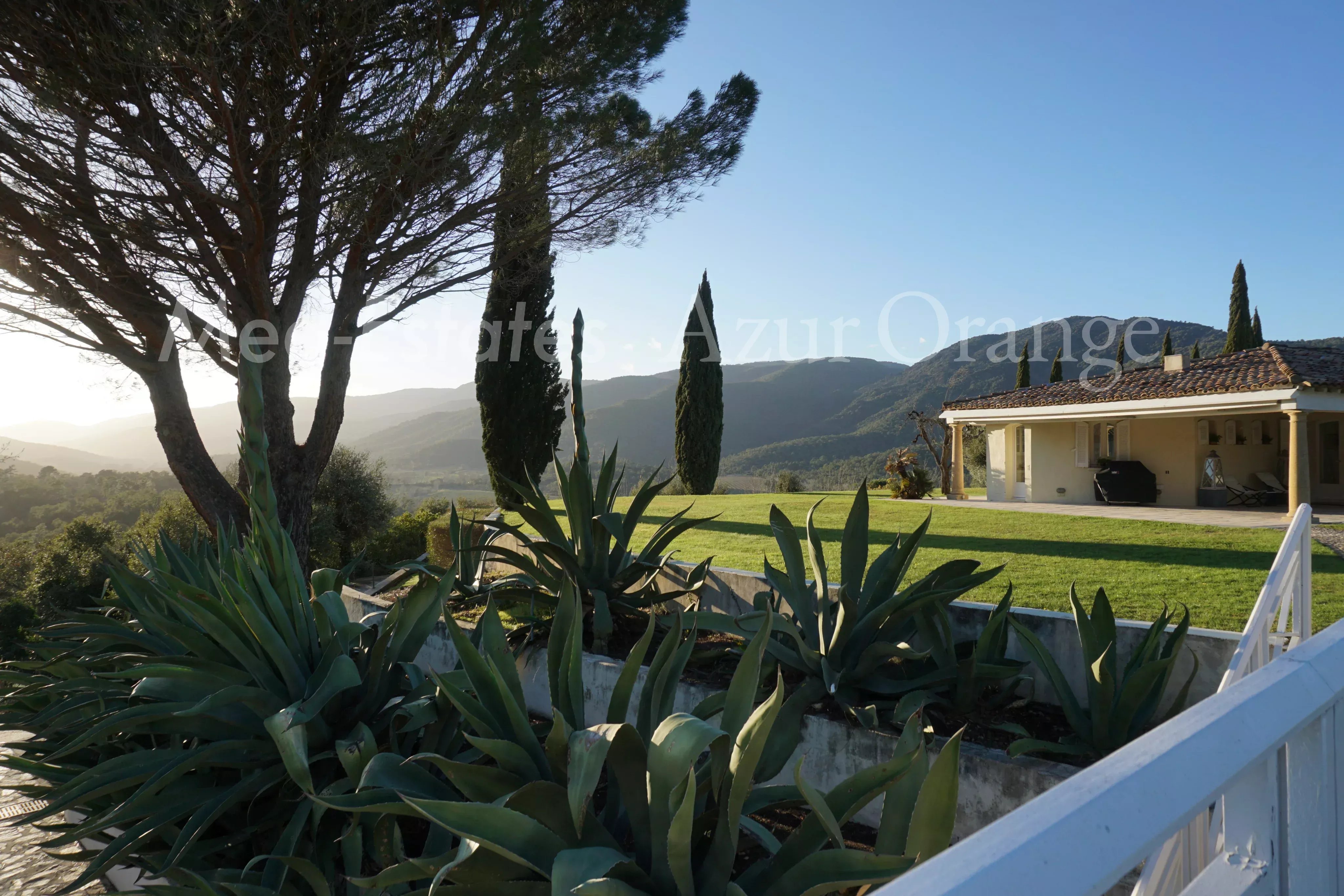 Agence immobilière de Med-Estates Saint Tropez