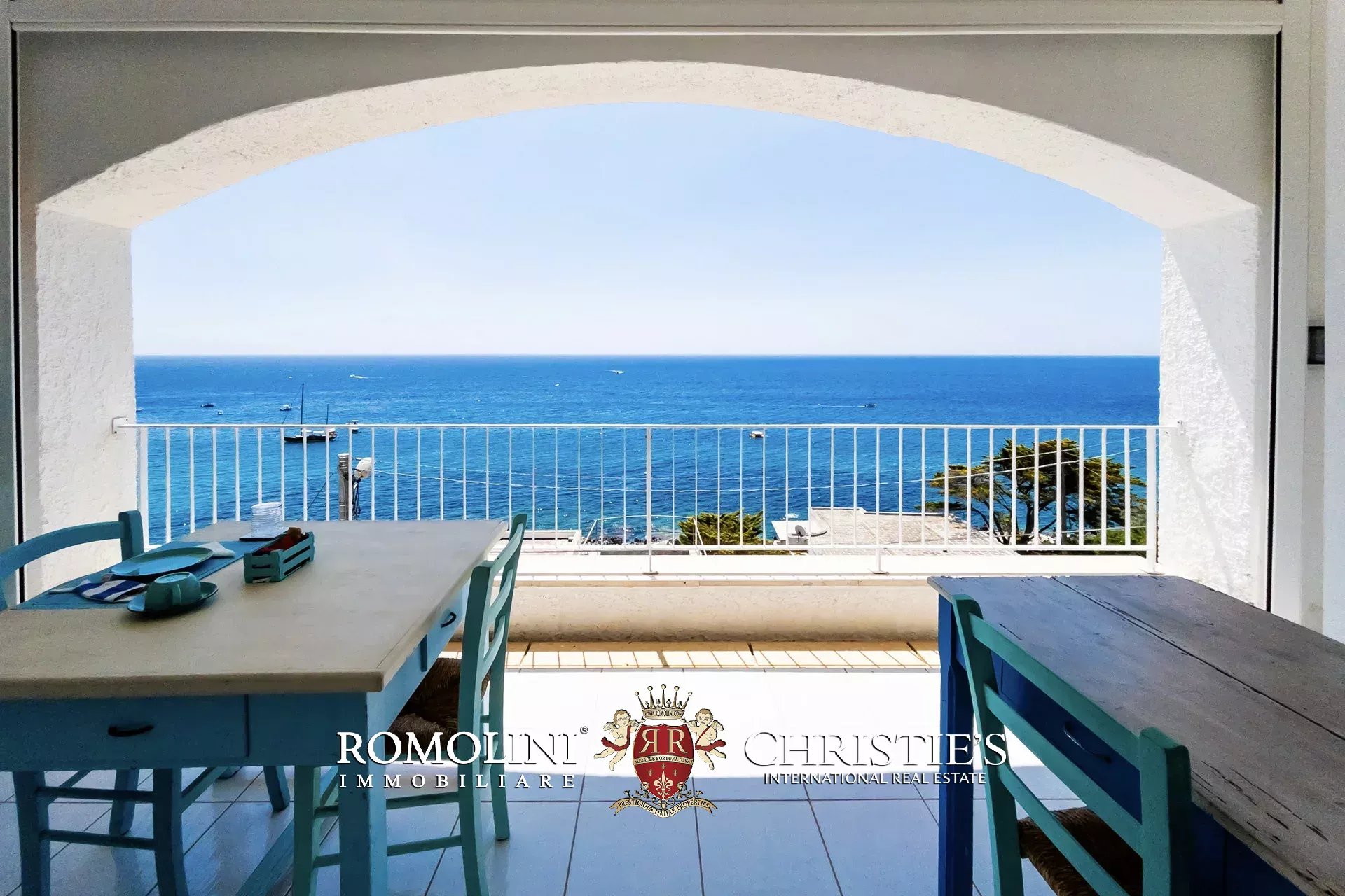 7 Bedroom Villa/Townhouse's Image 18