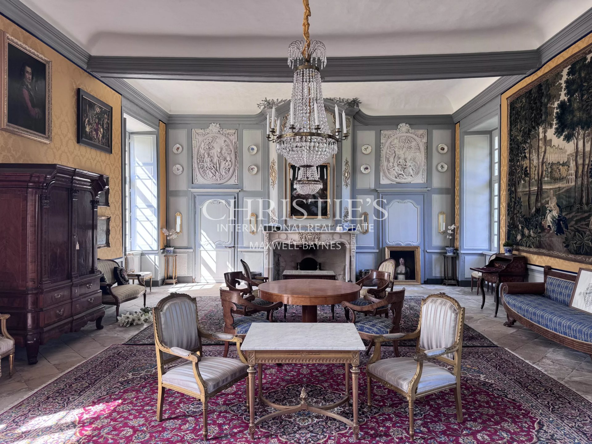 9 Bedroom Chateau's Image 28