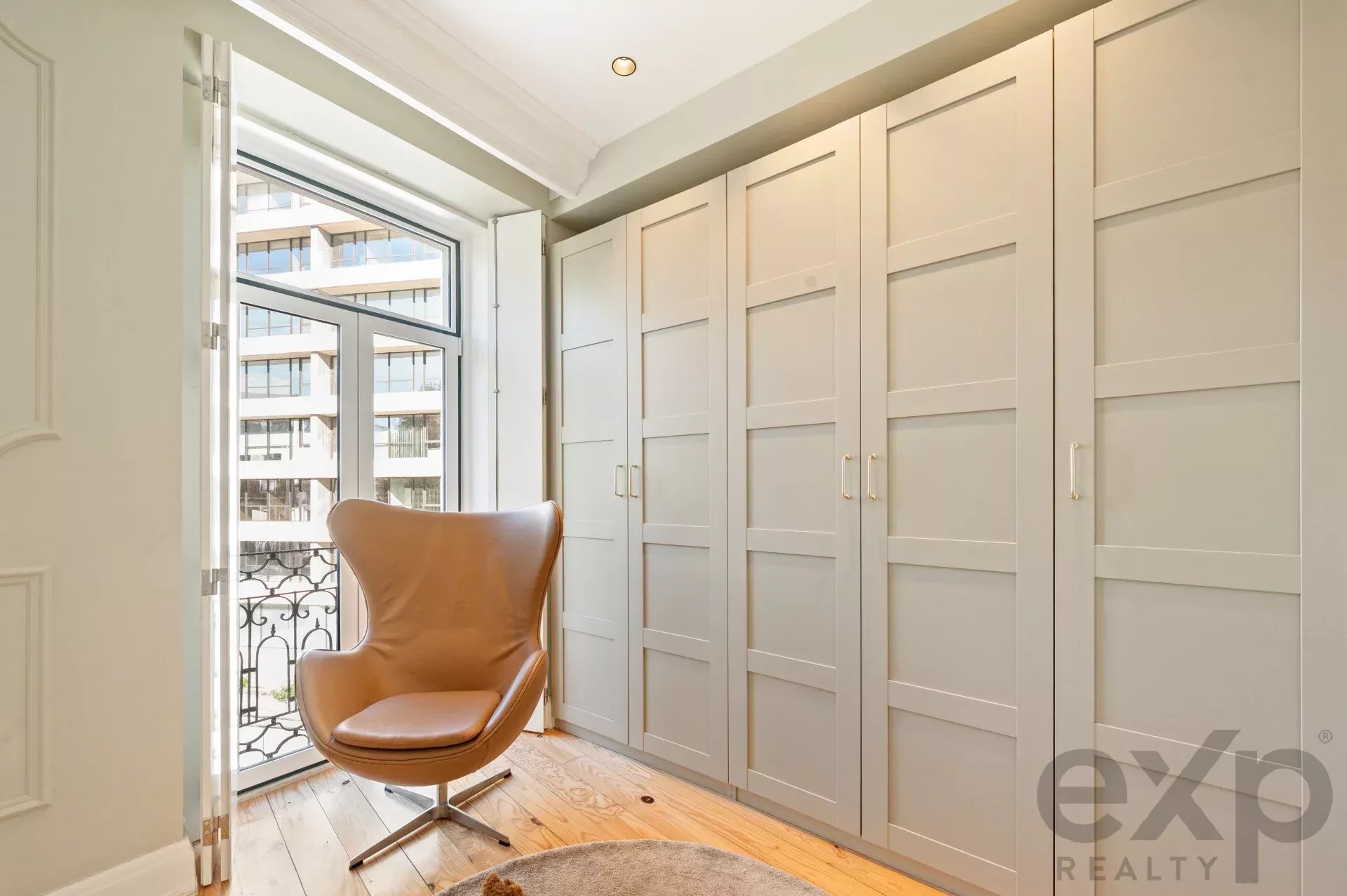 Elegant T2 + 1 Penthouse in Downtown Lisbon 86935832 image 15