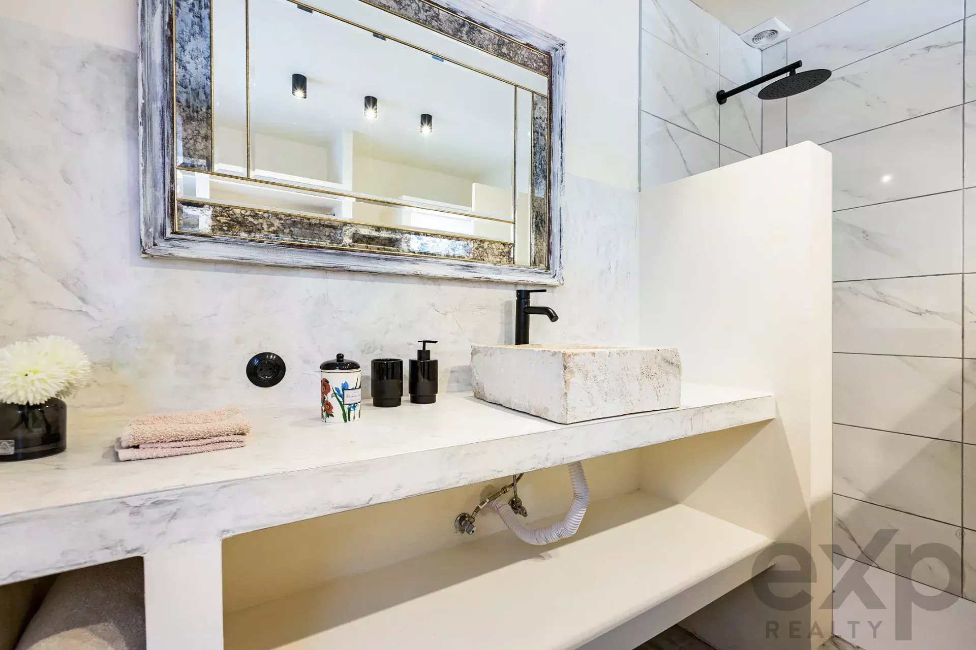 Exceptional villa overlooking the Tagus estuary and the sea 86007017 image 27