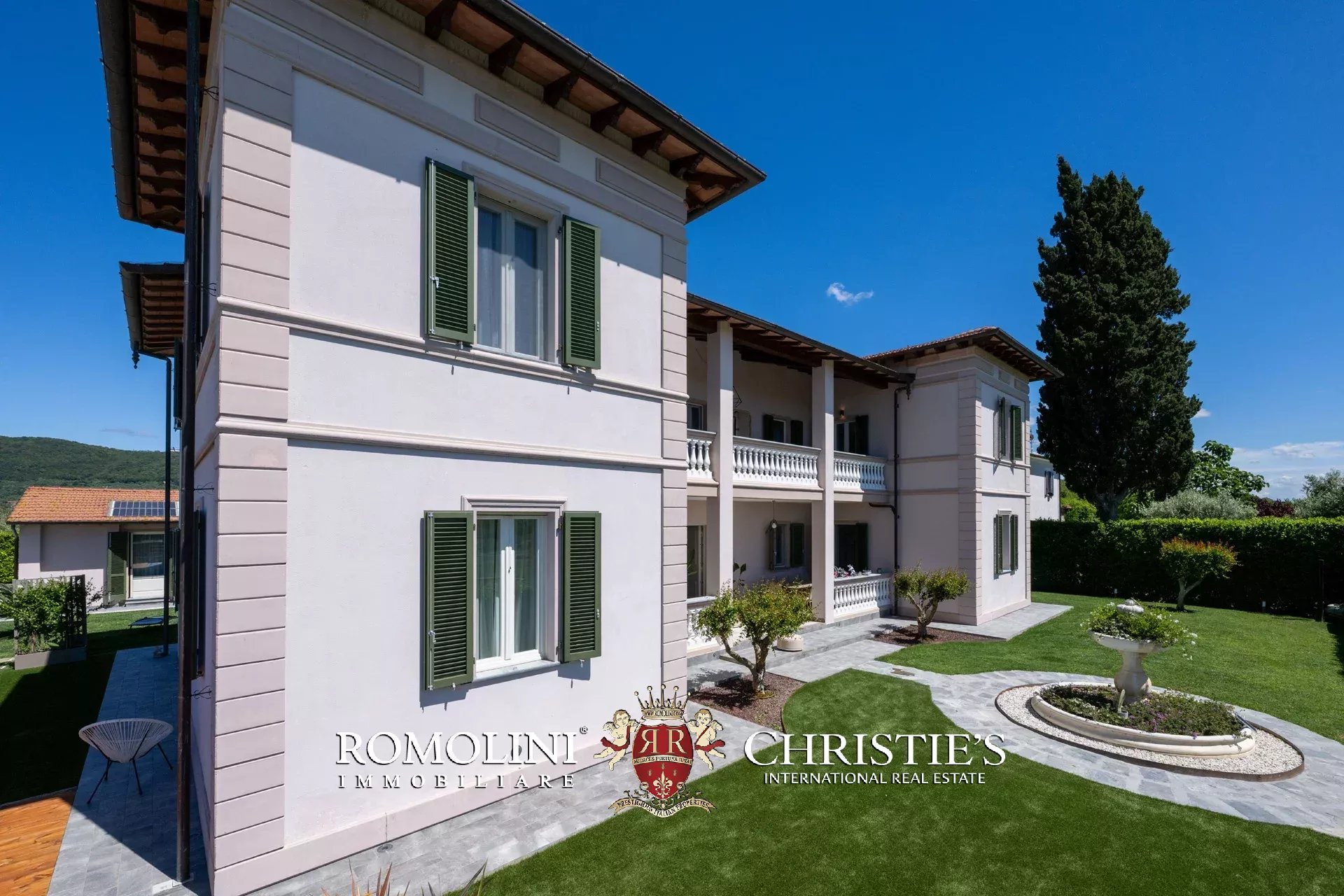 6 Bedroom Villa/Townhouse's Image 22