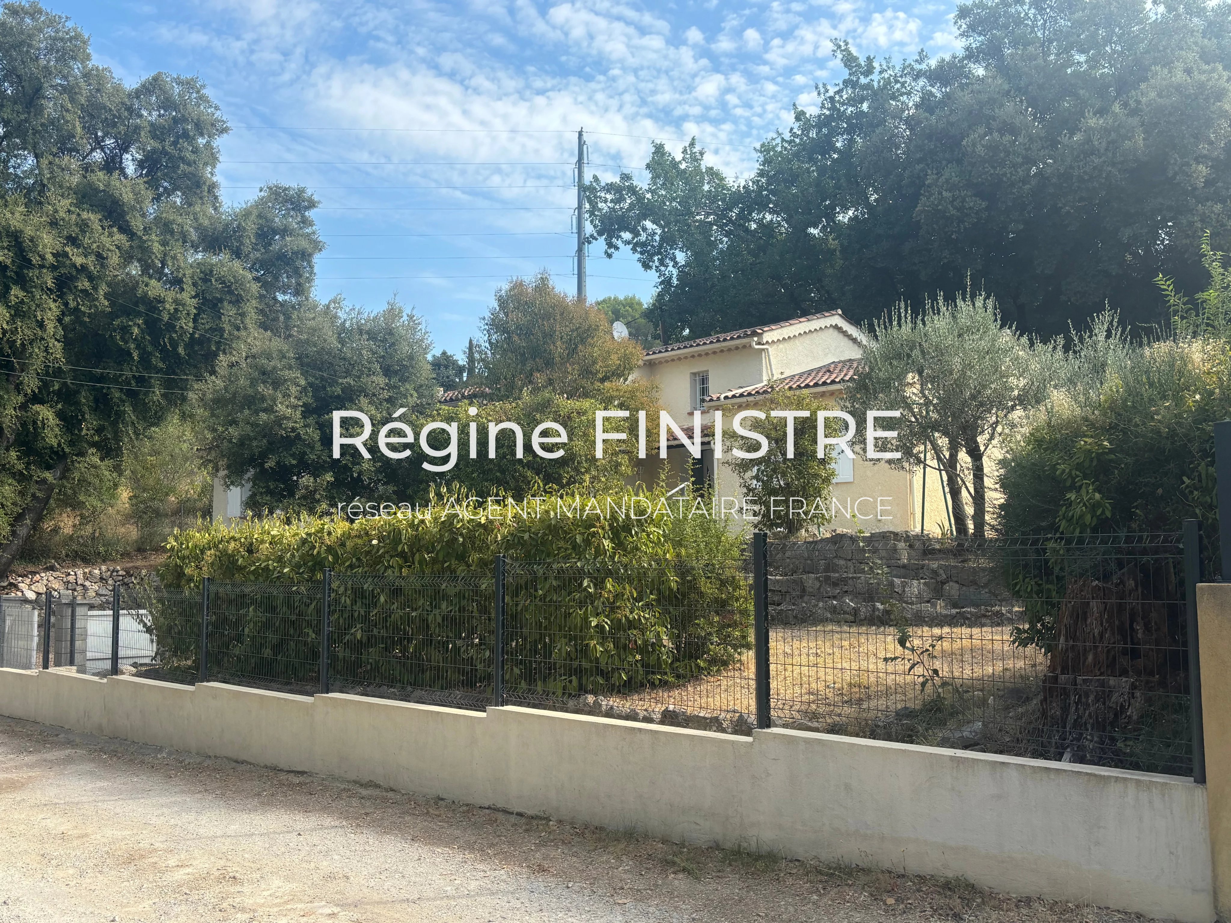 TRANS EN PROVENCE MAISON T6 129 M2 HABITABLE RENOVEE 4 CHAMBRES 2 SALLE D EAU-GARAGES — photo 3