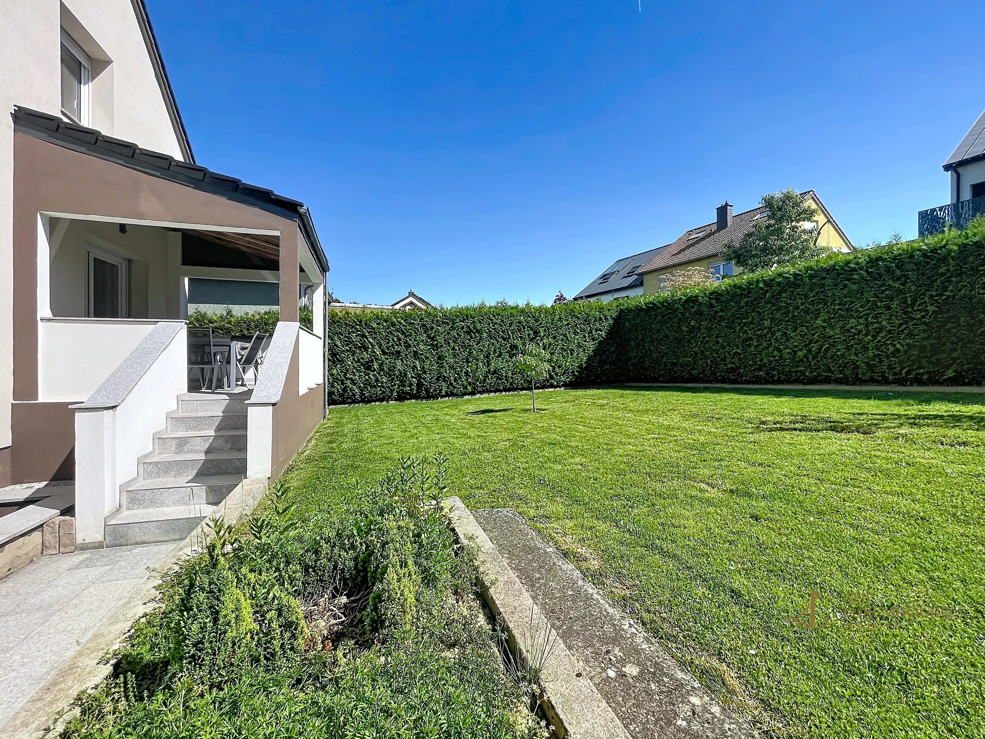 Sale Village house Schouweiler
