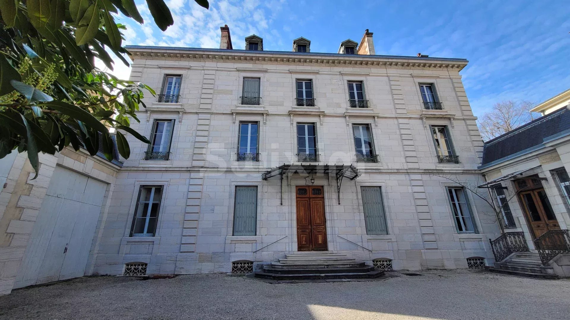 Agence immobilière de 