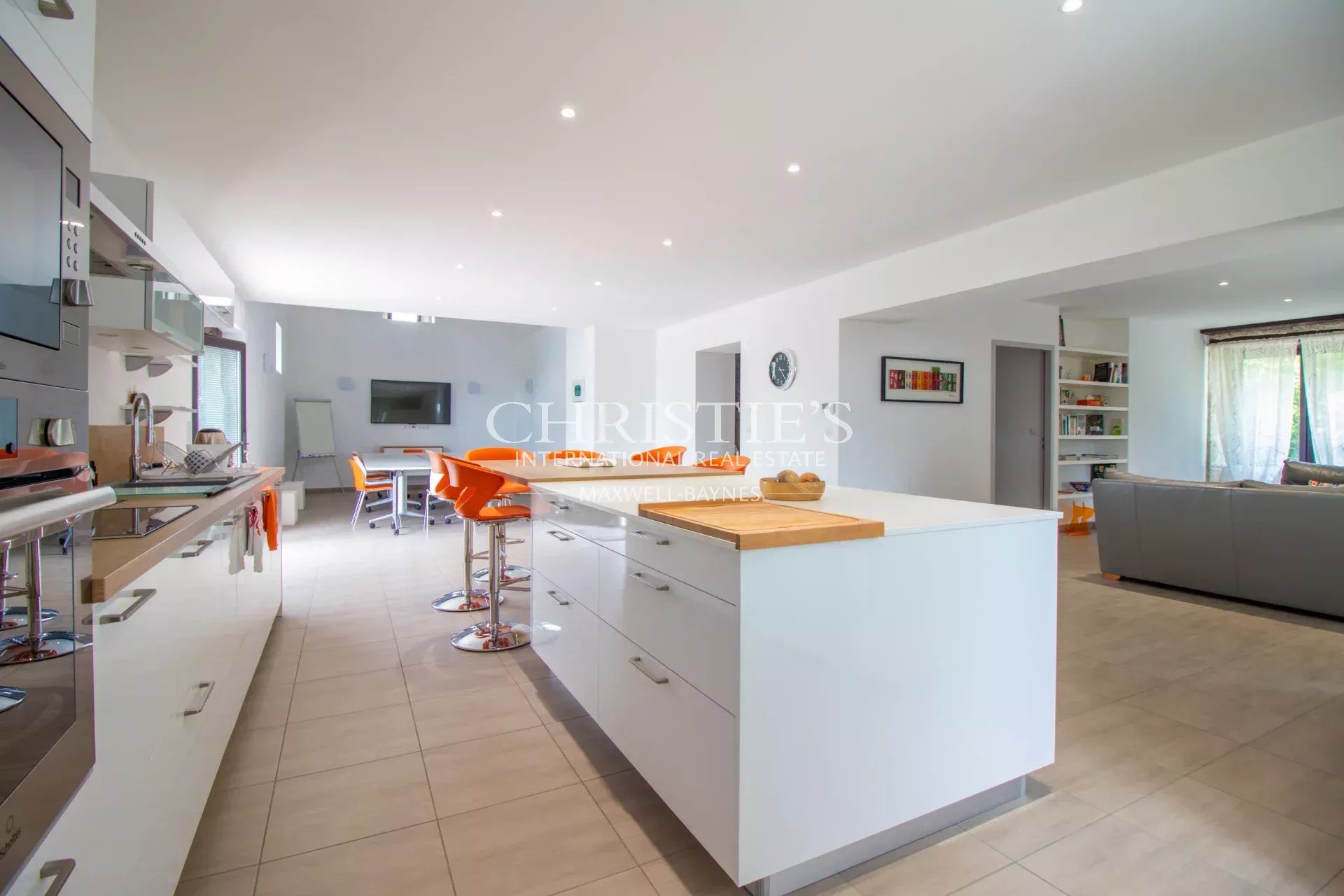 9 Bedroom Villa/Townhouse's Image 13