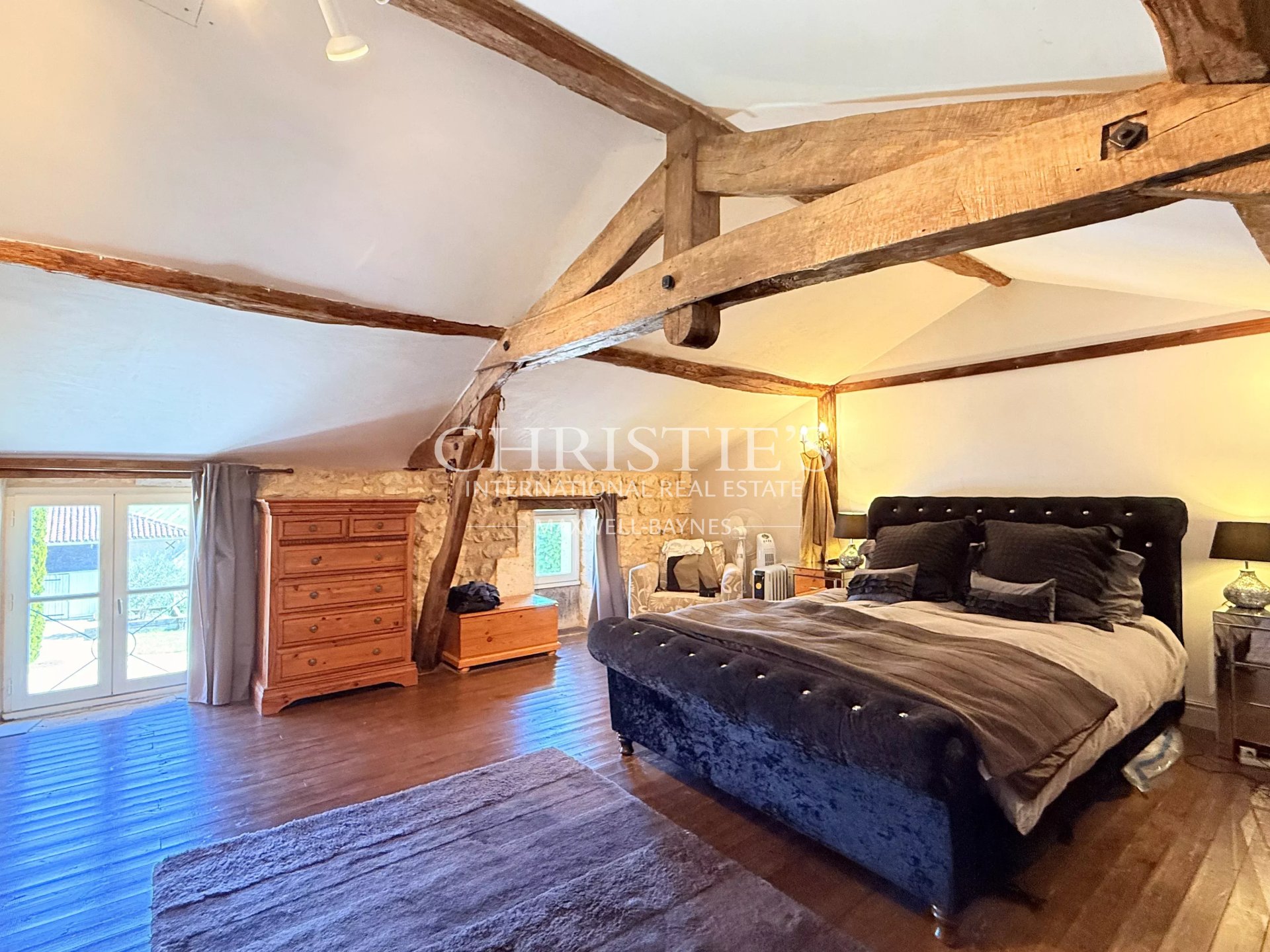 11 Bedroom Villa/Townhouse's Image 37