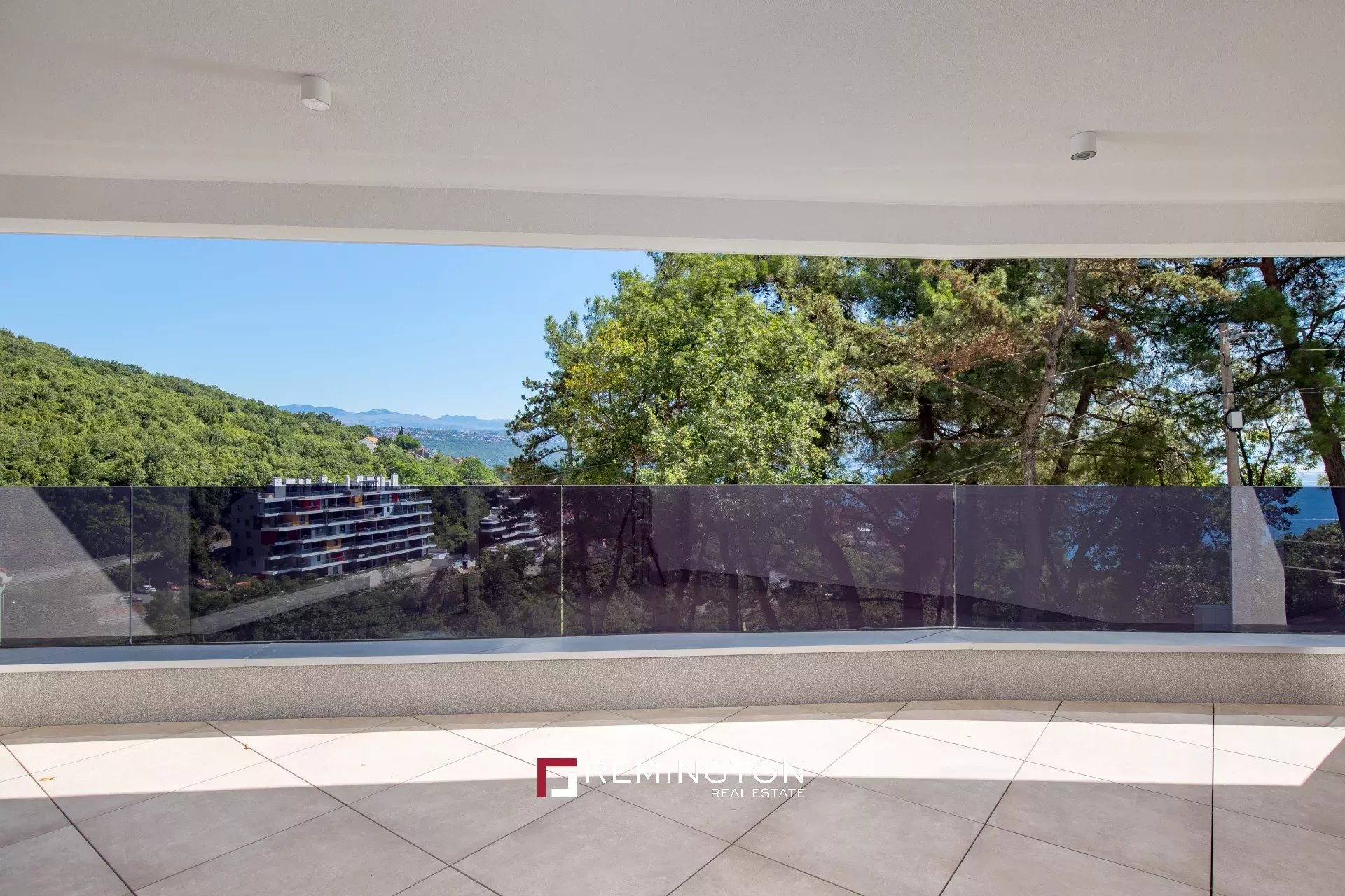 2 Bedroom Apartment/Flat's Image 7