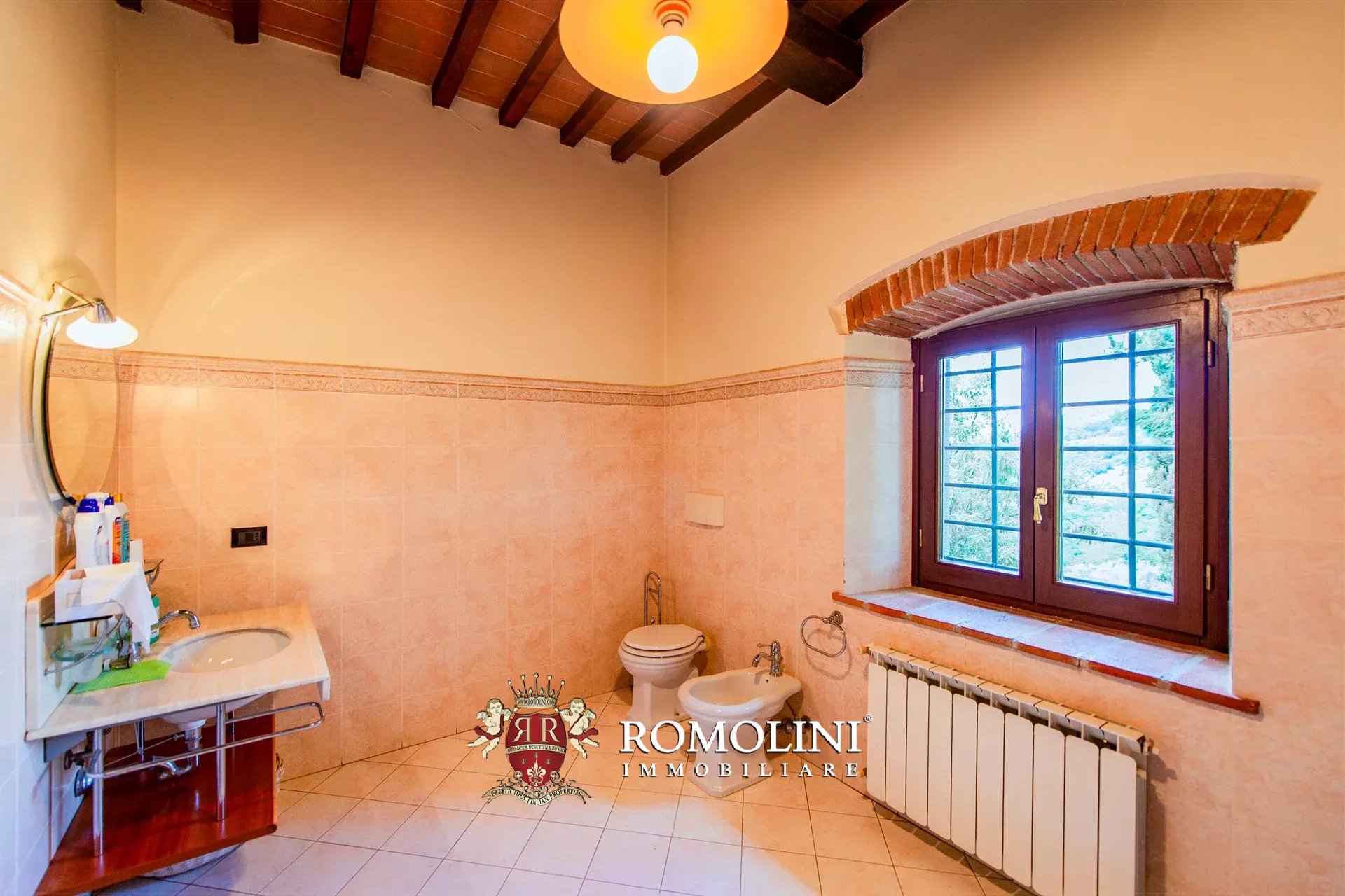 6 Bedroom Villa/Townhouse's Image 31