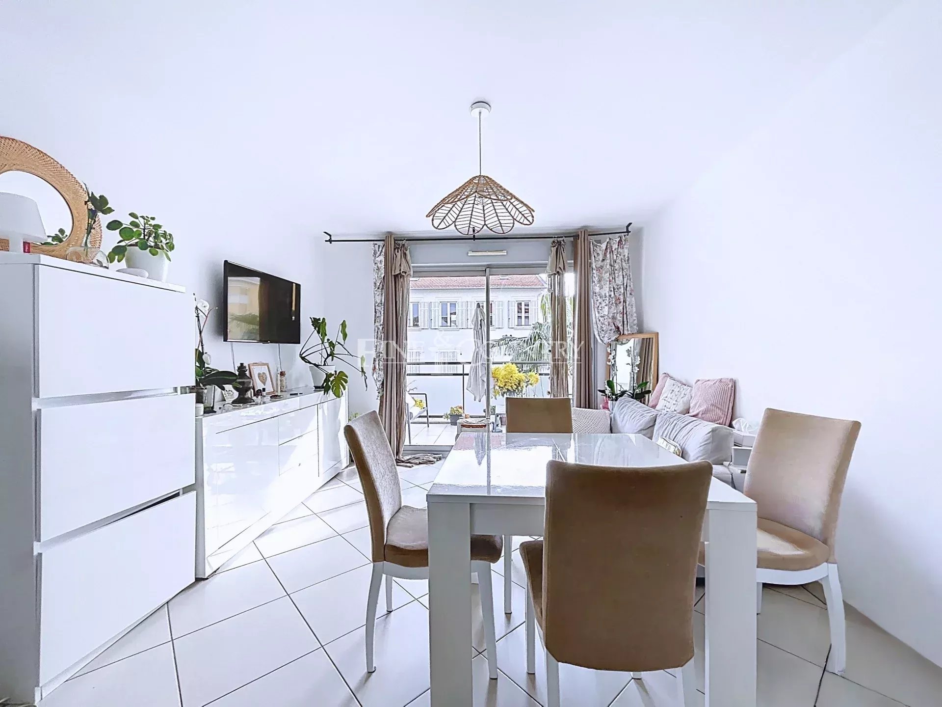 Photo of For sale in Cannes Center, one bedroom appartment  with terrasse ande garage