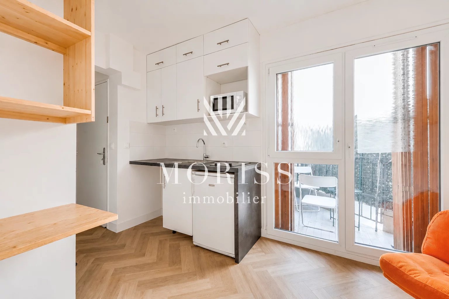EMPLACEMENT EXCEPTIONNEL - STUDIO 14 M² - SECTEUR BUTTES-AUX-CAI - Image Array