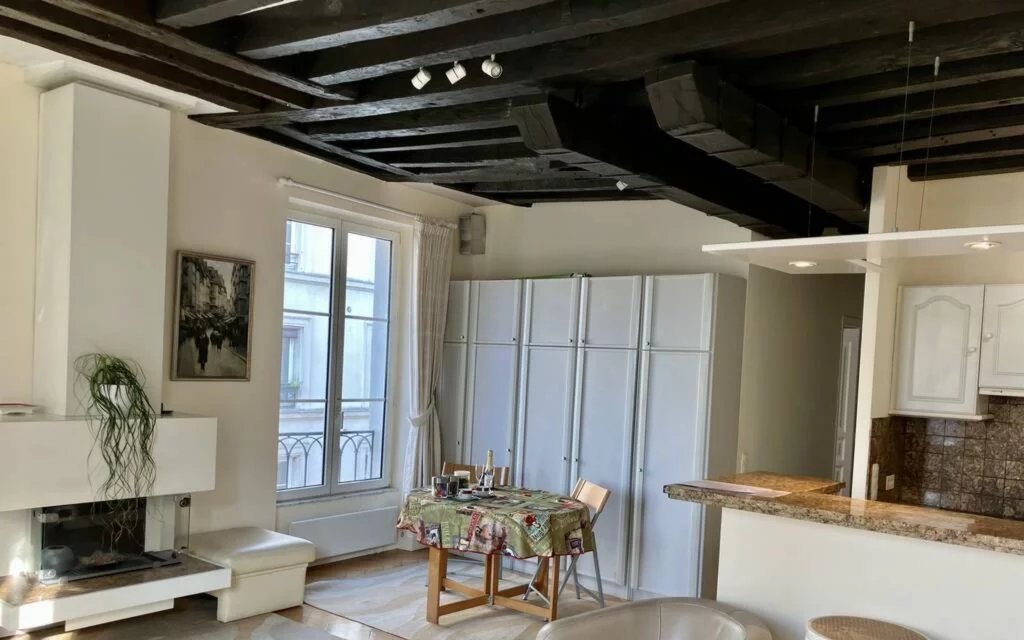 Paris Centre – Châtelet / Montorgueil – 2P avec vue dégagée - Image Array