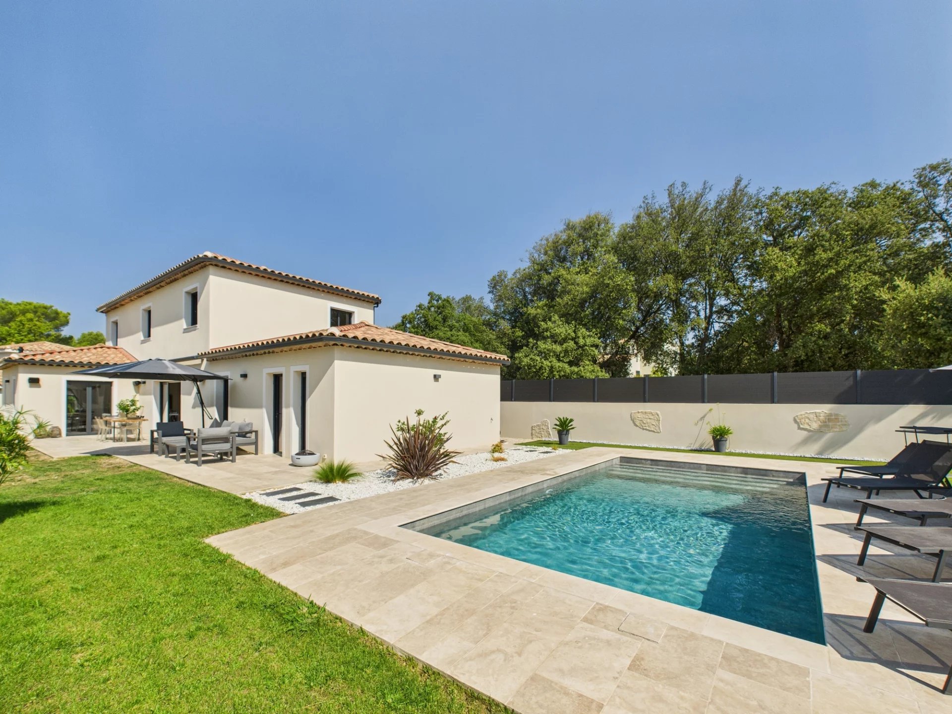 Éguilles – Bastide contemporaine d’exception