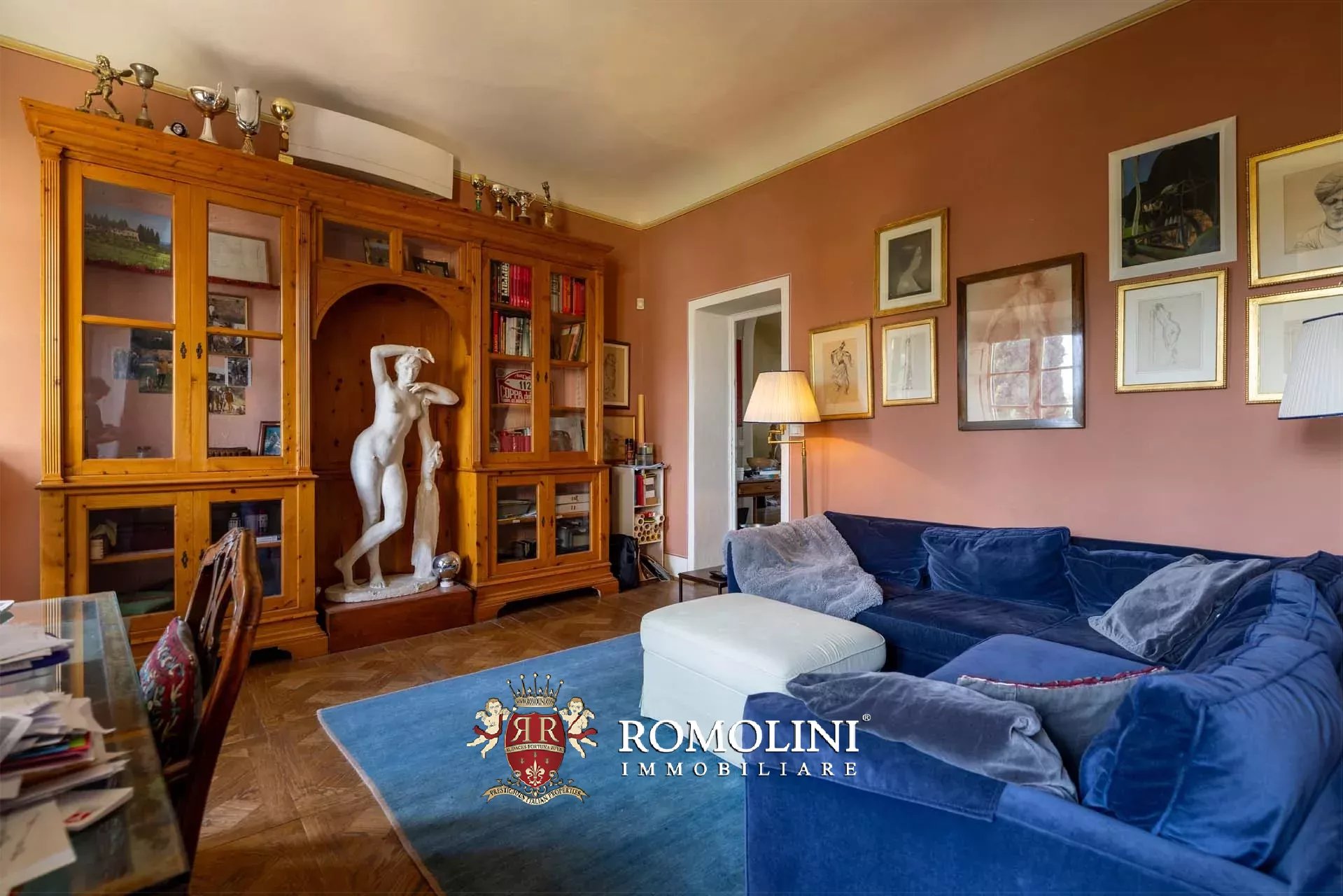 7 Bedroom Villa/Townhouse's Image 25