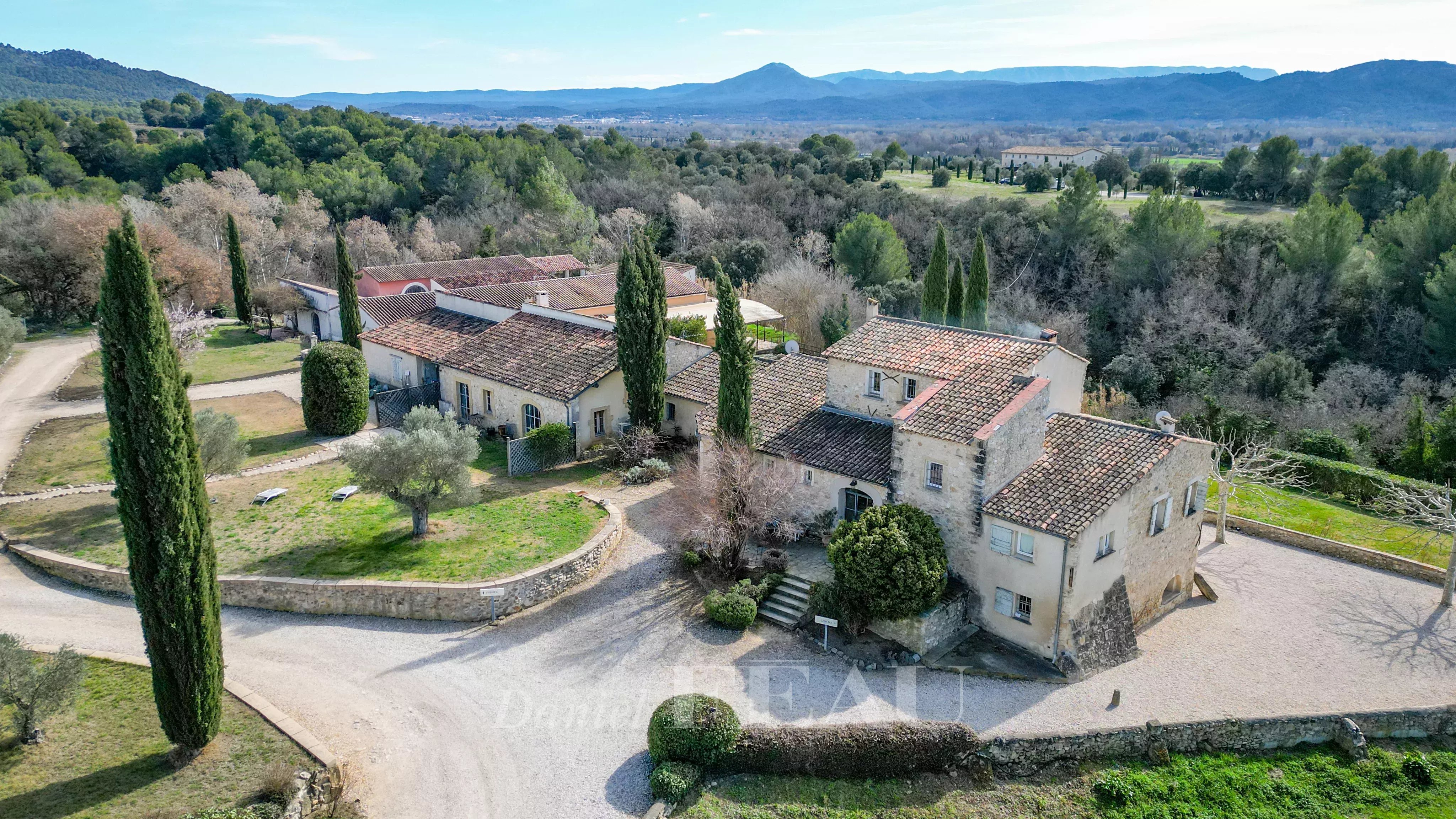 Luberon – A superb vineyard estate