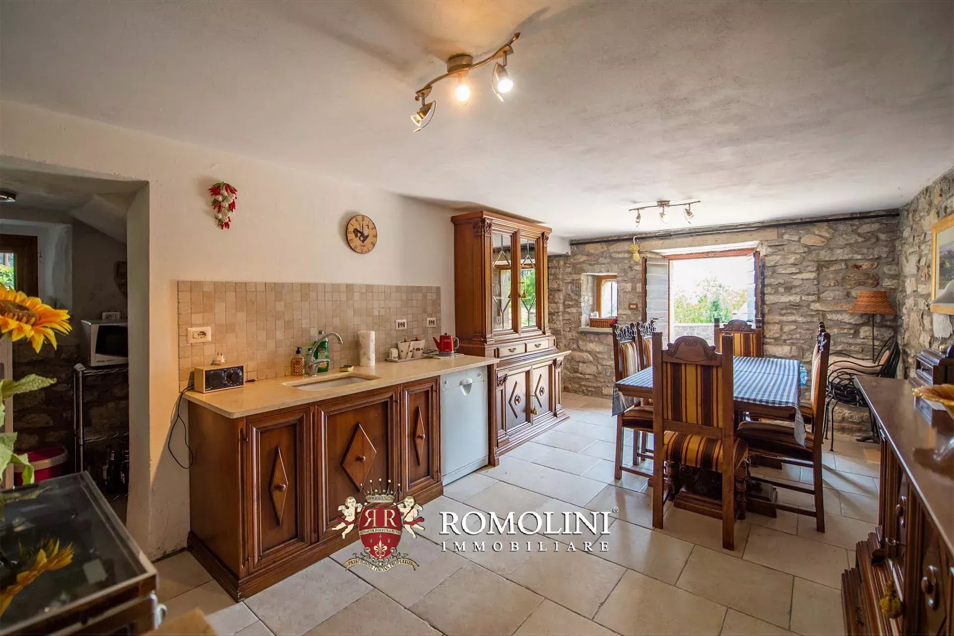 6 Bedroom Villa/Townhouse's Image 27