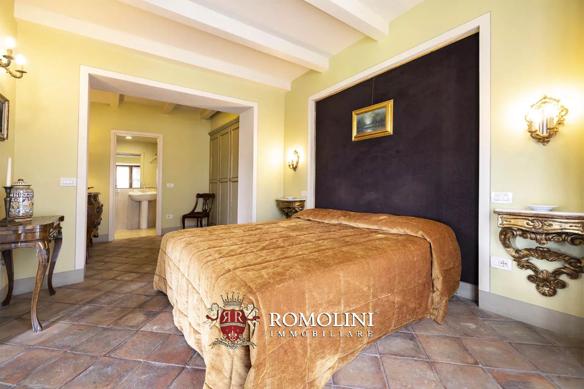 6 Bedroom Villa/Townhouse's Image 70