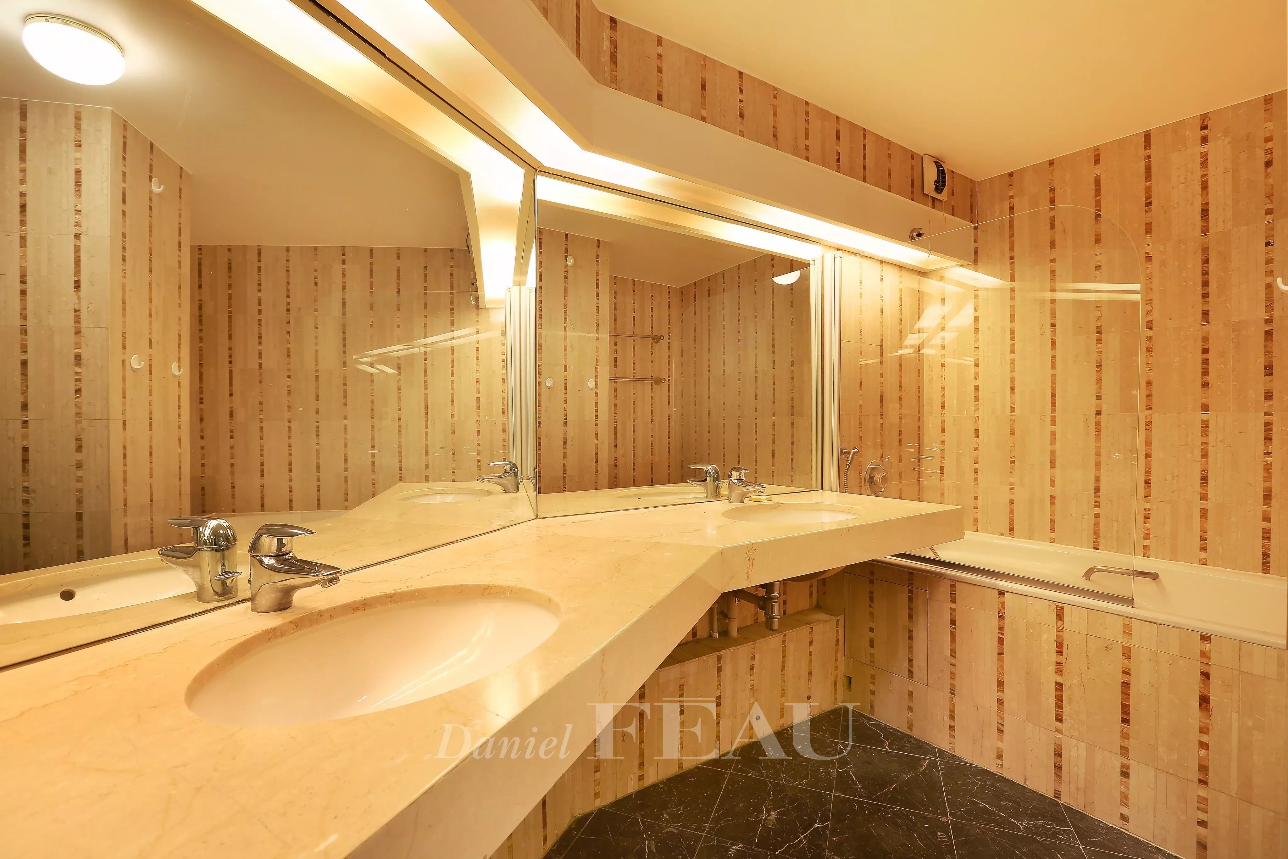 Rental Apartment Paris 16th