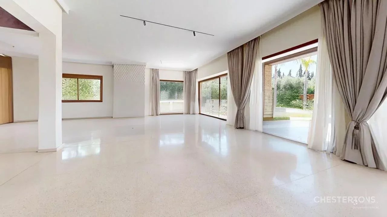  Image of Villa - 6 Bedrooms for Sale in Marrakech-Ménara-Marrakech-Morocco, Image 7