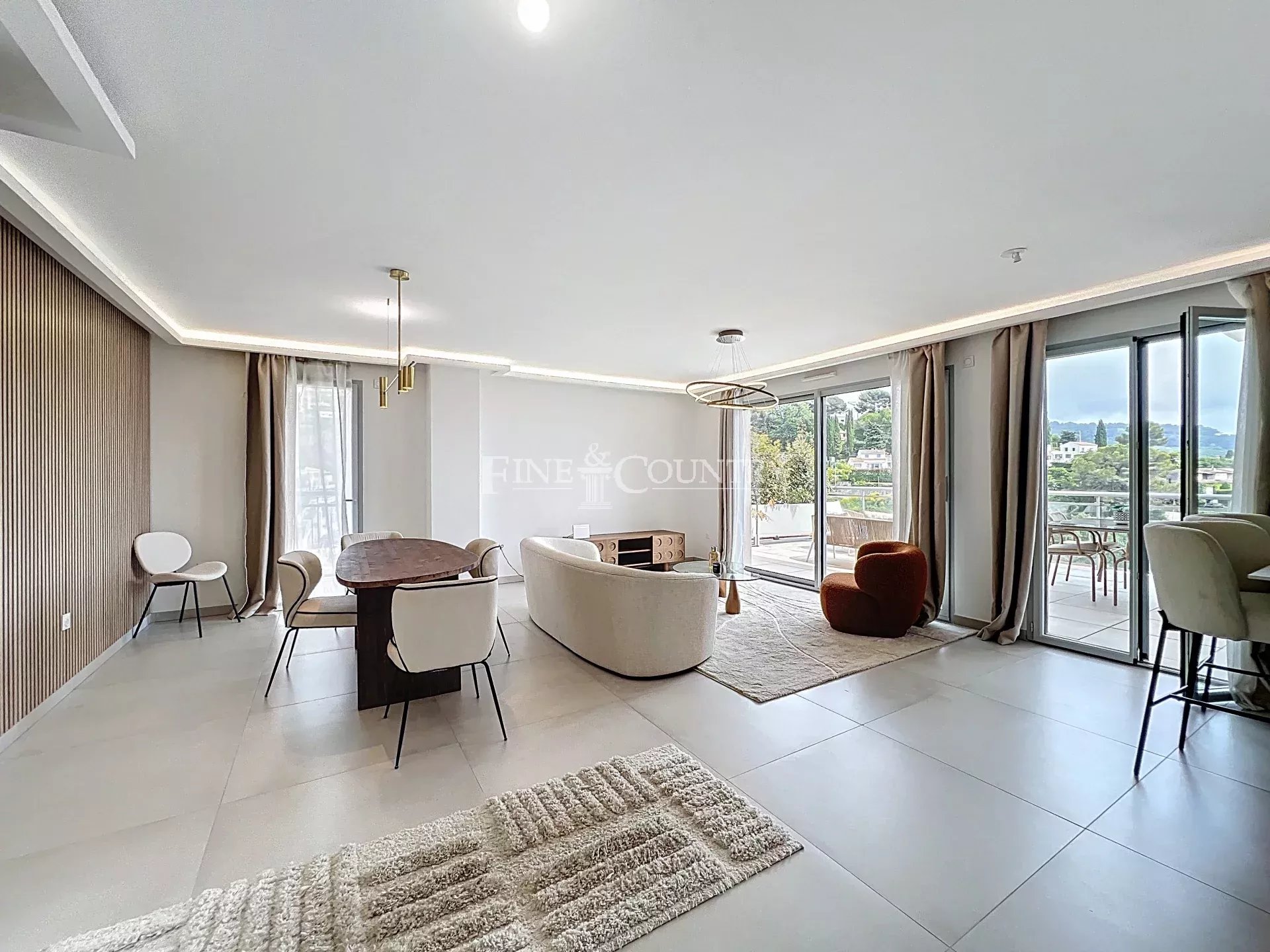 Photo of Sea view apartment for sale in Le Cannet