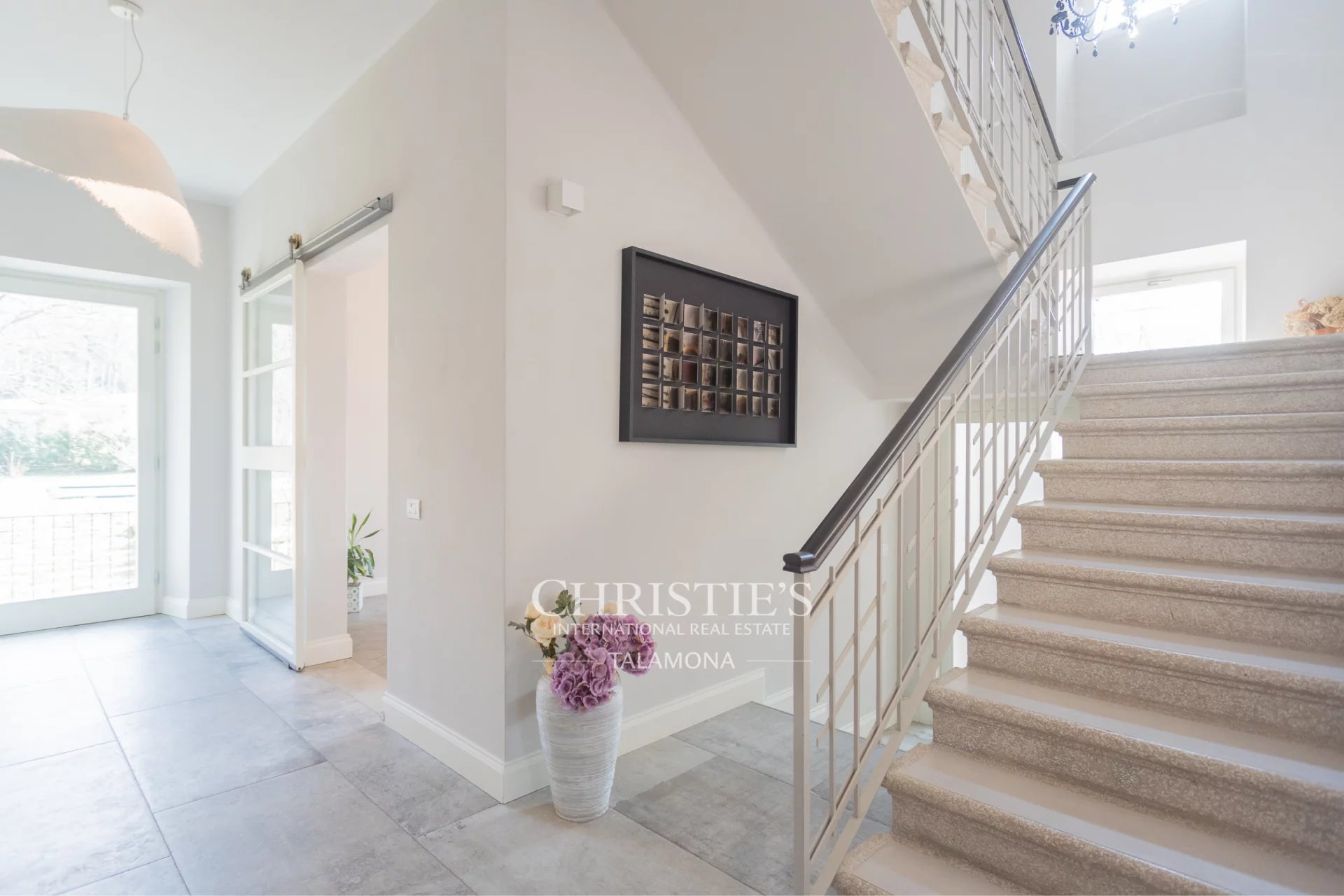 3 Bedroom Villa/Townhouse's Image 37